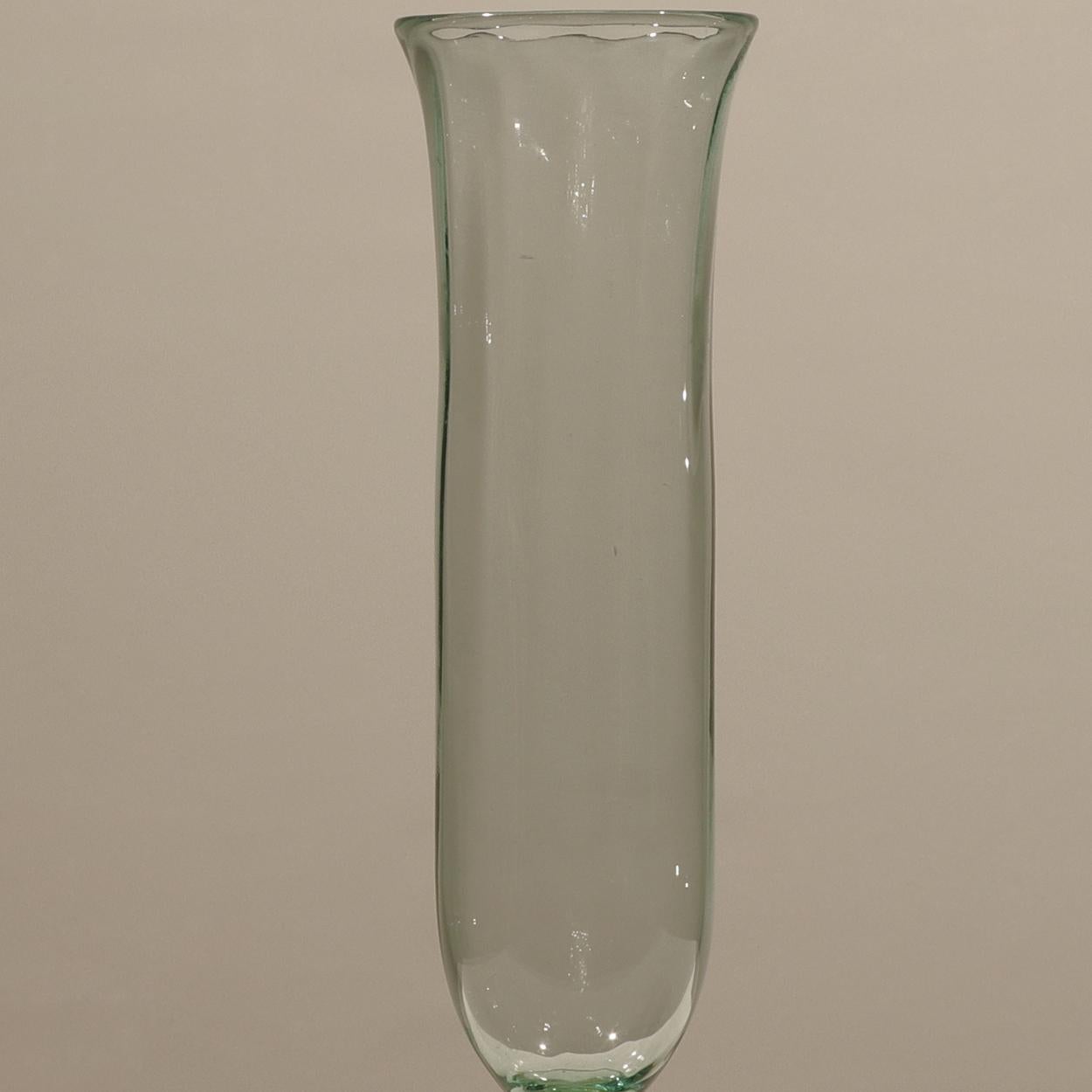 Contemporary 1 of the 6 Green Murano Venetian Crystal Signoretto Flutes For Sale