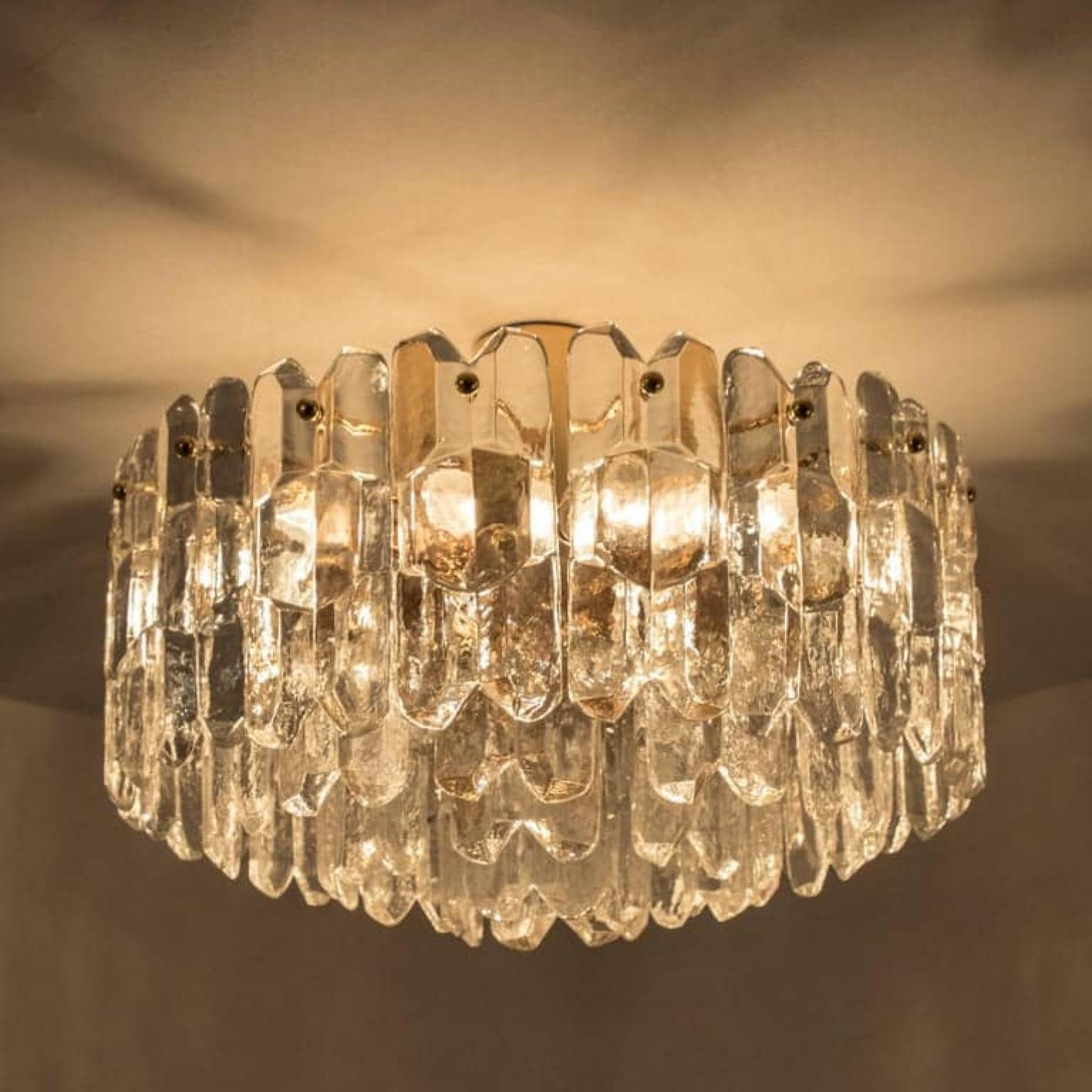 1 de las 6 lámparas Kalmar 