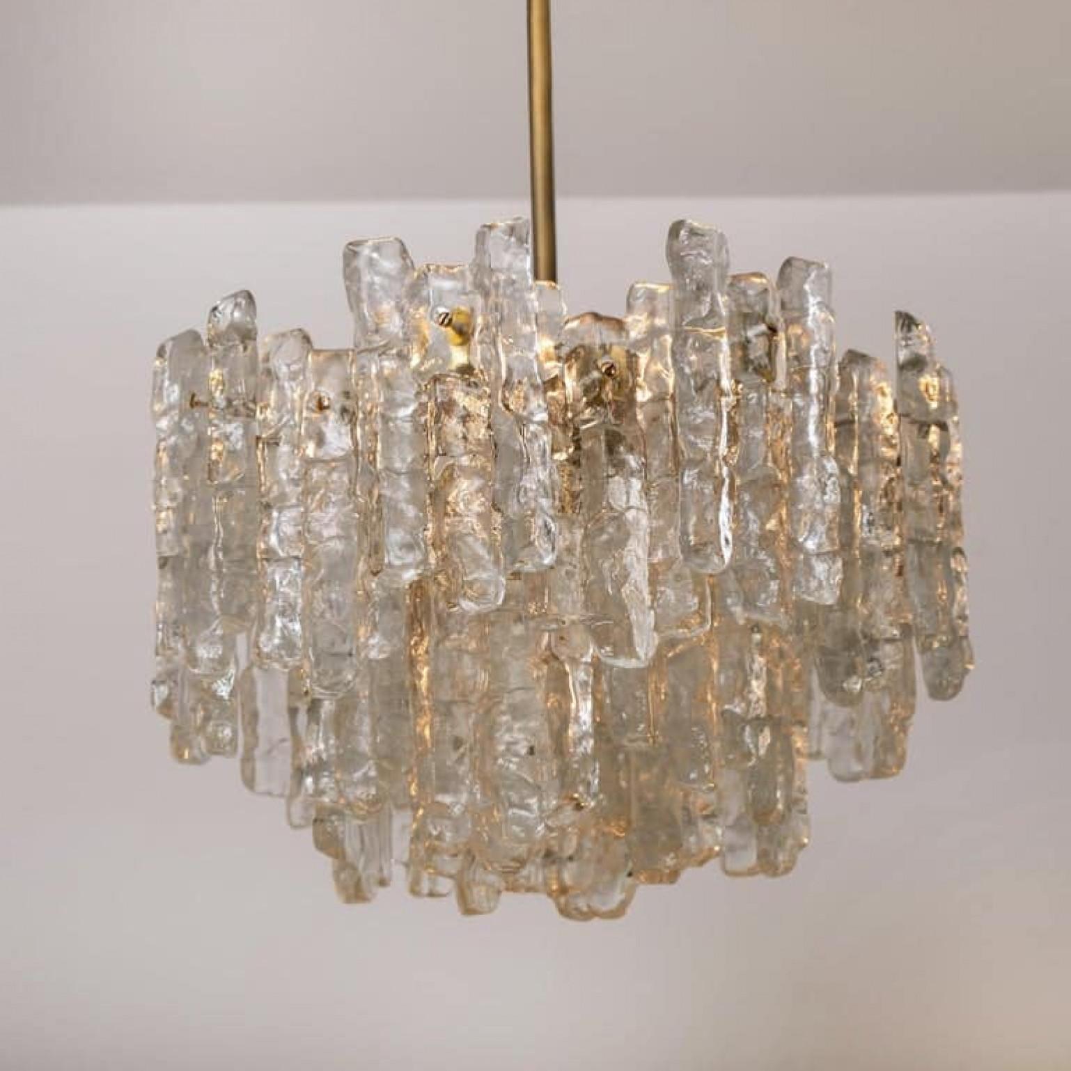 1 of the 6 Large Kalmar Ice Glass Wall Sconces Two Tiers by, Austria, 1970 For Sale 7