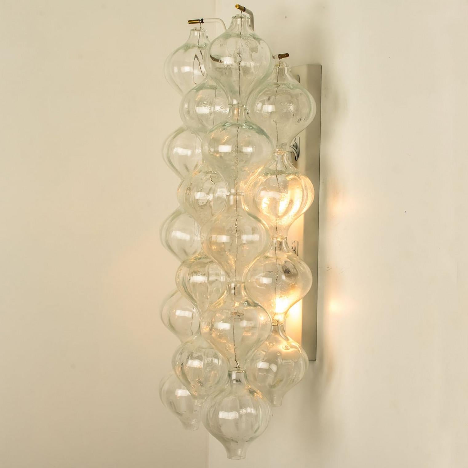 1 of the 6 Large Tulipan Wall Lamps or Sconces by J.T. Kalmar en venta 2