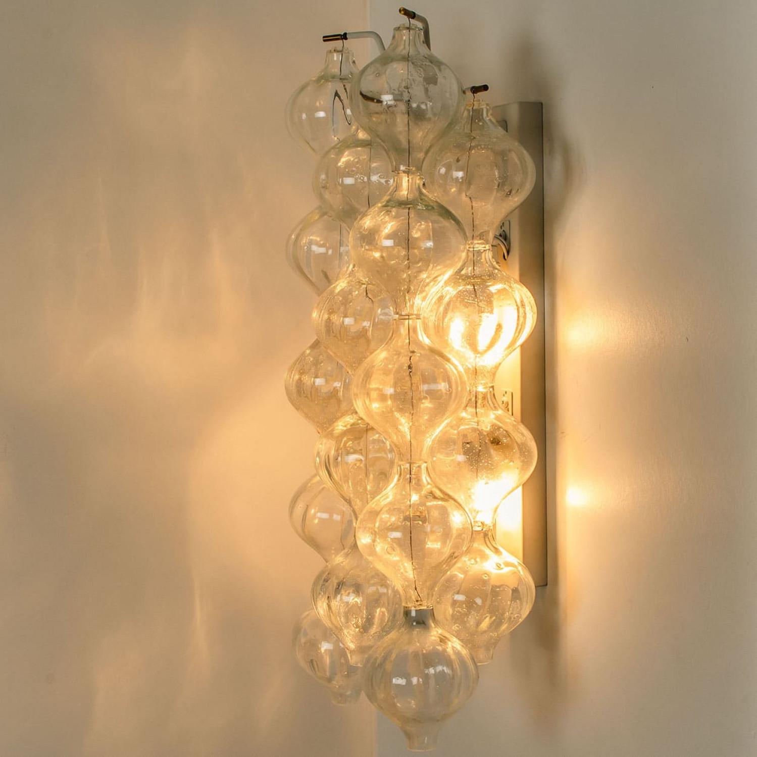 1 of the 6 Large Tulipan Wall Lamps or Sconces by J.T. Kalmar en venta 3