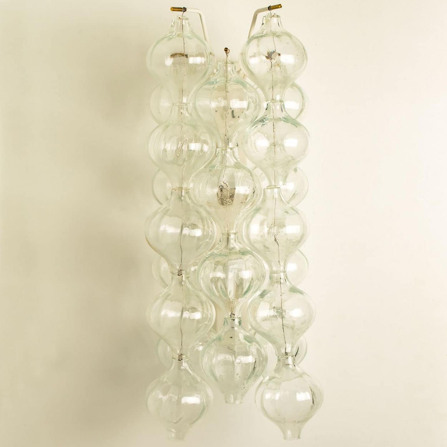 1 der 6 großen Tulipan Wandlampen oder Wandleuchter von J.T. Kalmar (Sonstiges) im Angebot