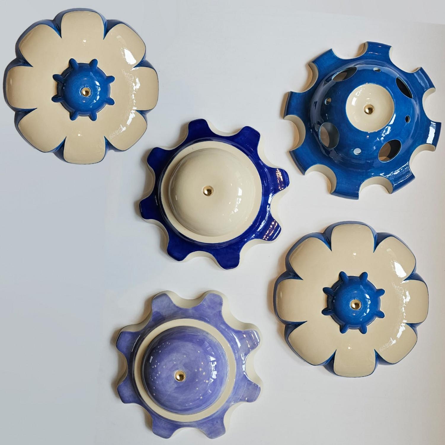 1 of the 6 Light Green Ceramic Lamps, Rosettes by Jeanine Keizer, 1990 For Sale 8
