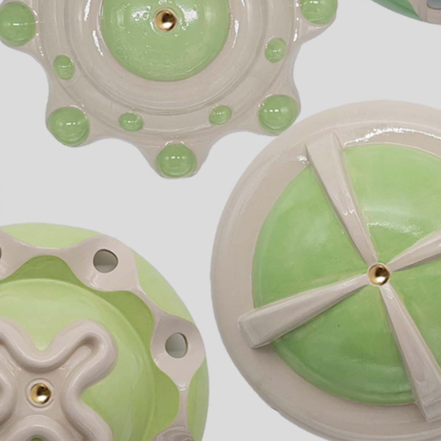 1 of the 6 Light Green Ceramic Lamps, Rosettes by Jeanine Keizer, 1990 In Good Condition For Sale In Rijssen, NL