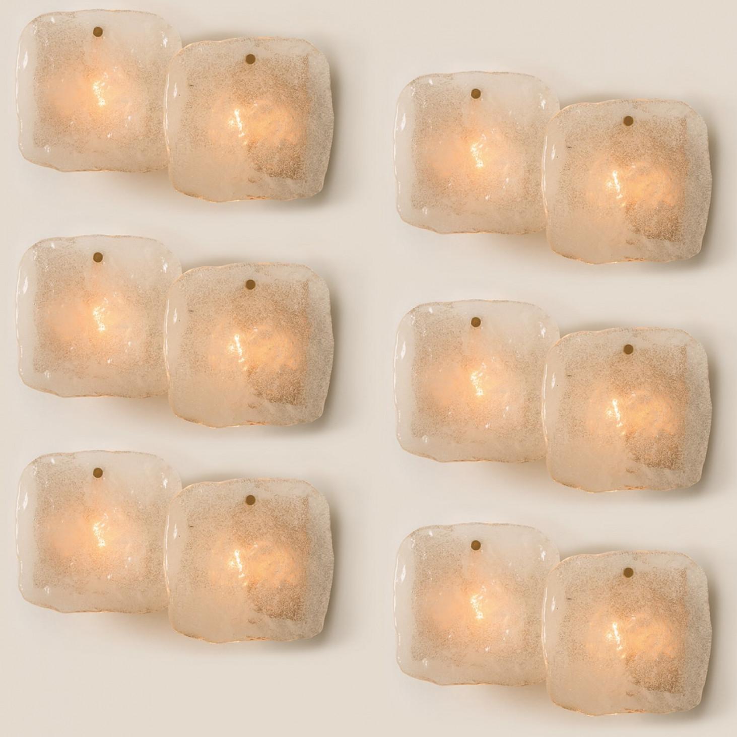 1 of the 6 of light fixtures designed by J.T Kalmar, manufactured by Kalmar Franken, Austria in the 1960s.
High-end and handmade design from the 20th century. The large squares of white, opaque textured glass shades provides a nicely diffuse
