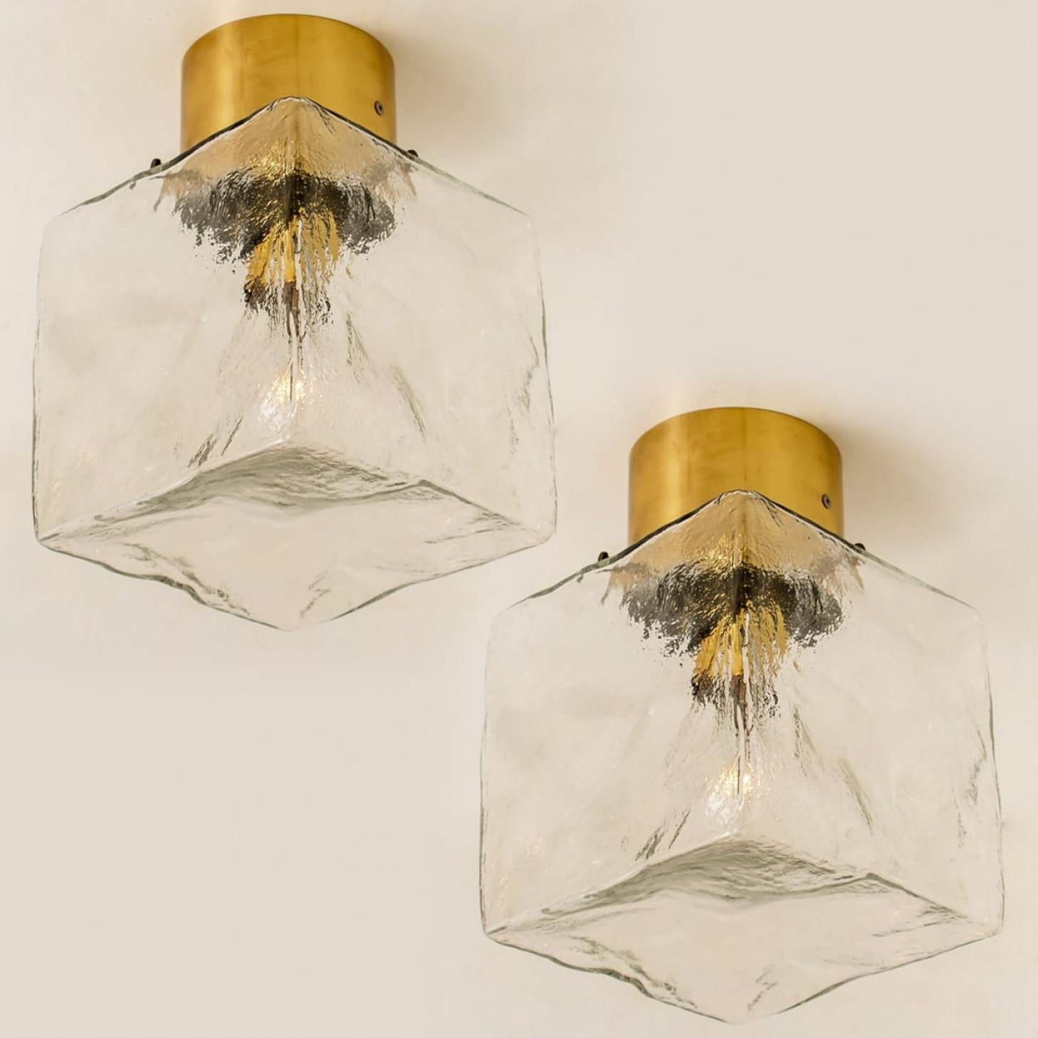 1 delle 6 lampade quadrate in vetro e ottone di J.T. Kalmar, Austria in vendita 1