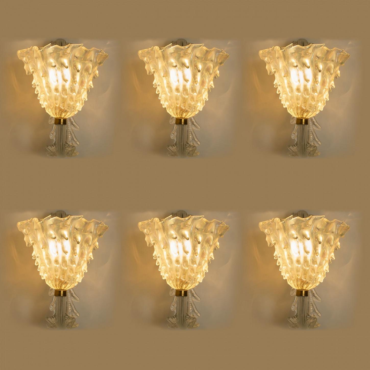 1 de los 6 Apliques de pared con pantallas de cristal, Seguso, Italia 1960 mediados del siglo XX en venta