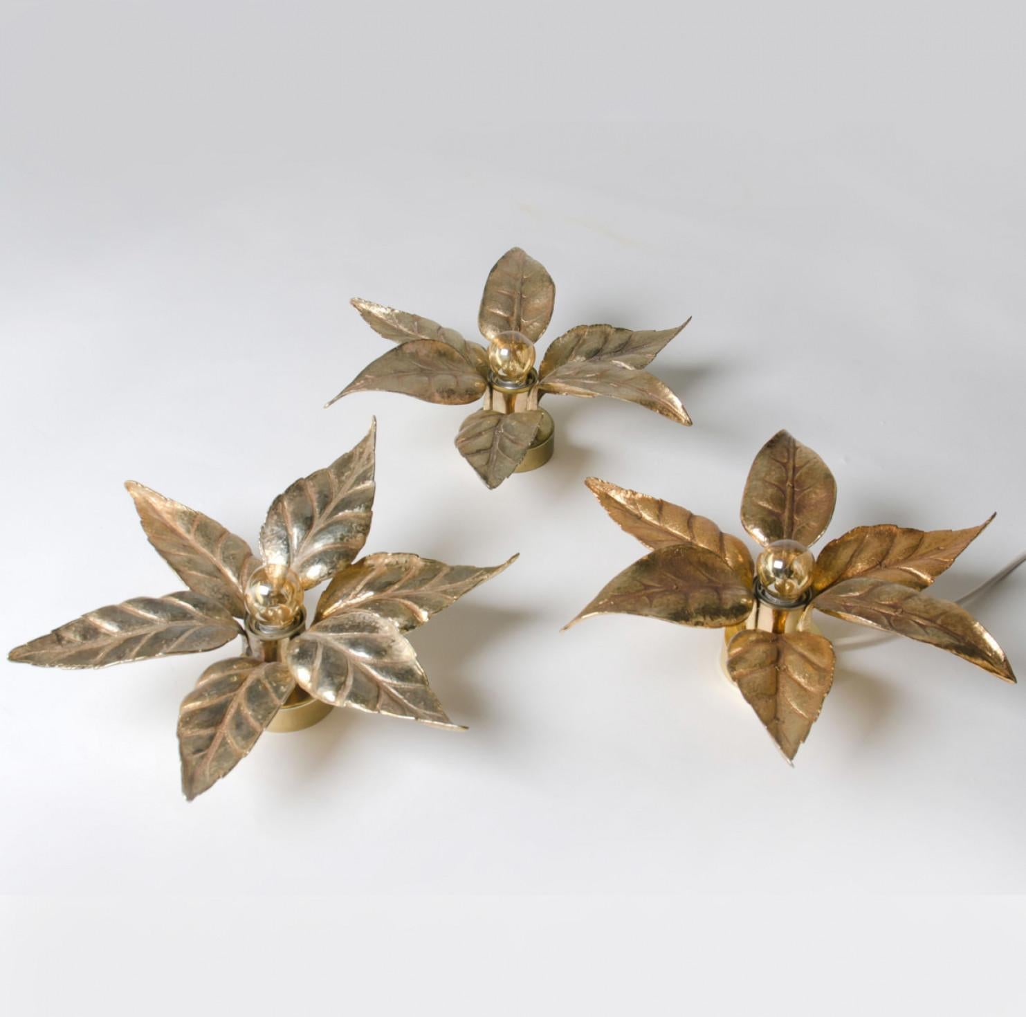1 of the 6 Willy Daro Style Brass Flowers Wall Lights, 1970s For Sale 2