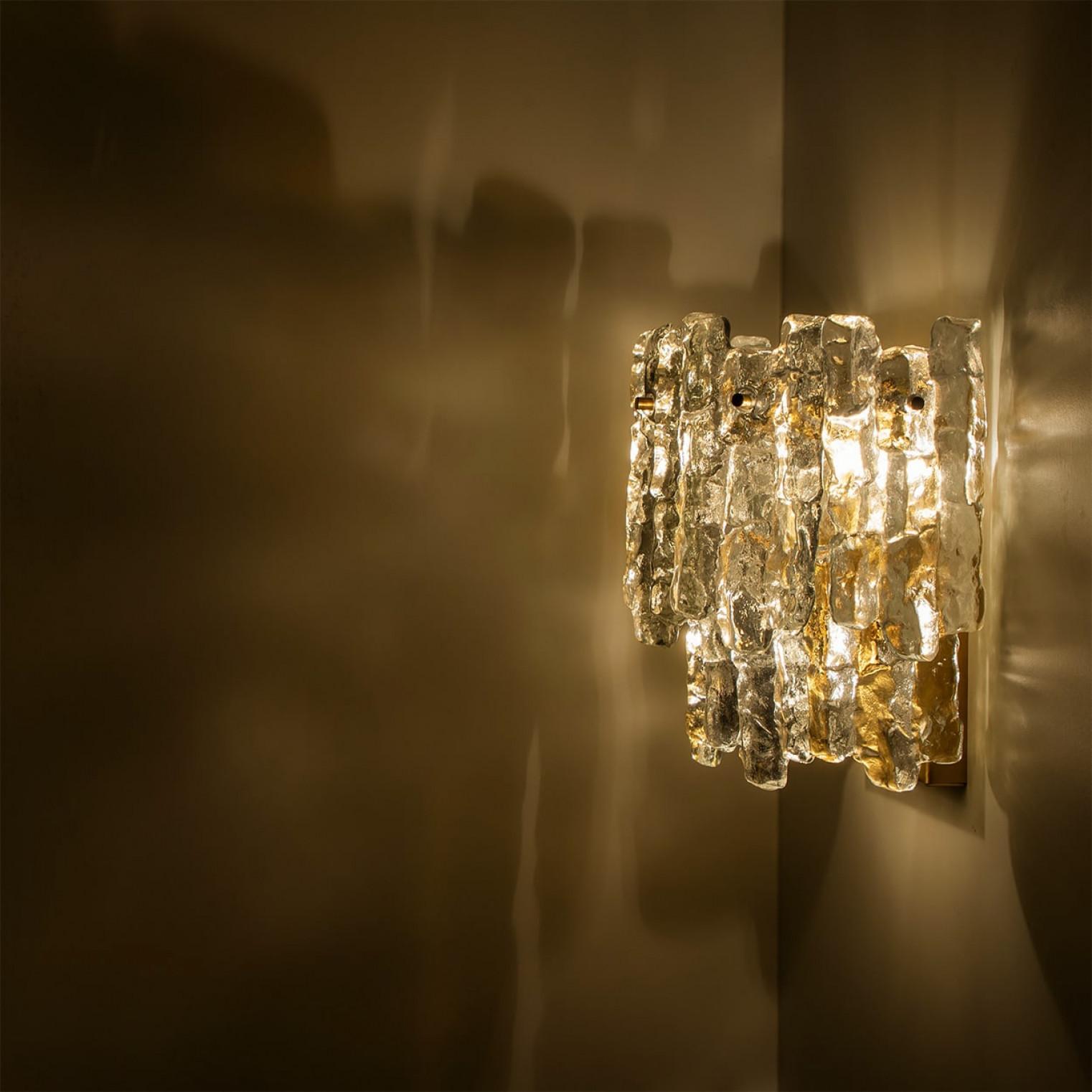 1 des 6 XL Lampes murales en verre texturé Ice Lighting Kalmar, années 1970 en vente 2