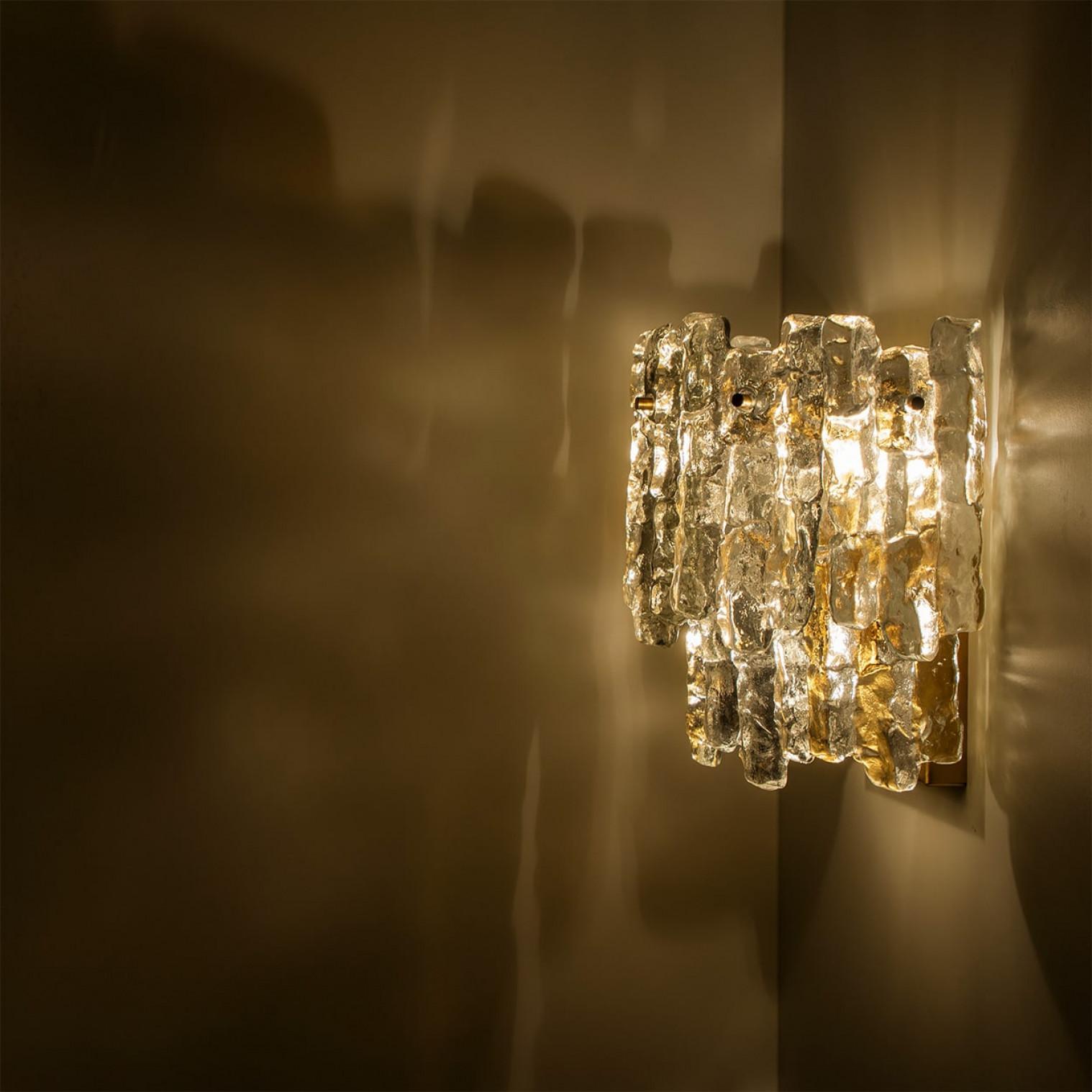 1 de los 6 Apliques XL de cristal de hielo texturado Kalmar, años 70 en venta 2