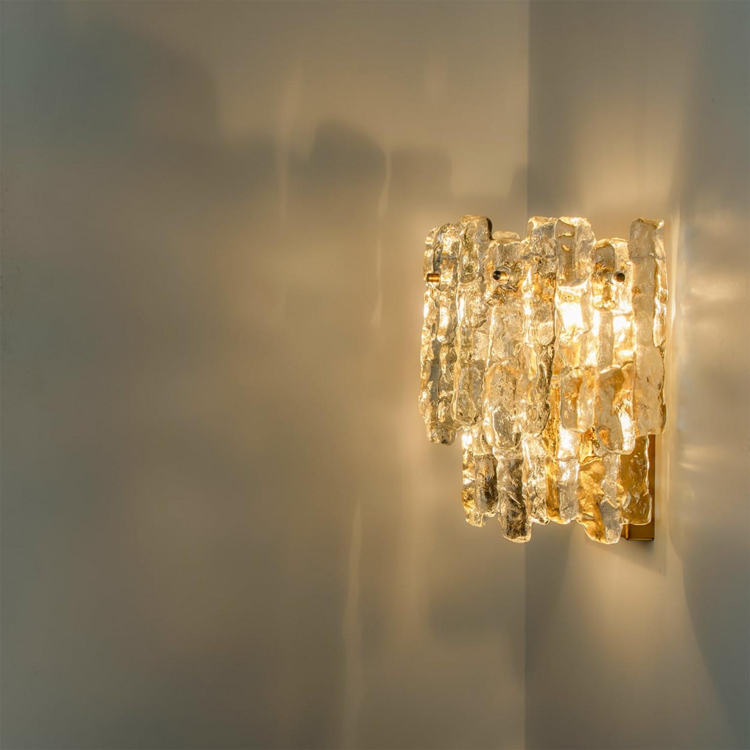 1 de los 6 Apliques XL de cristal de hielo texturado Kalmar, años 70 en venta 4