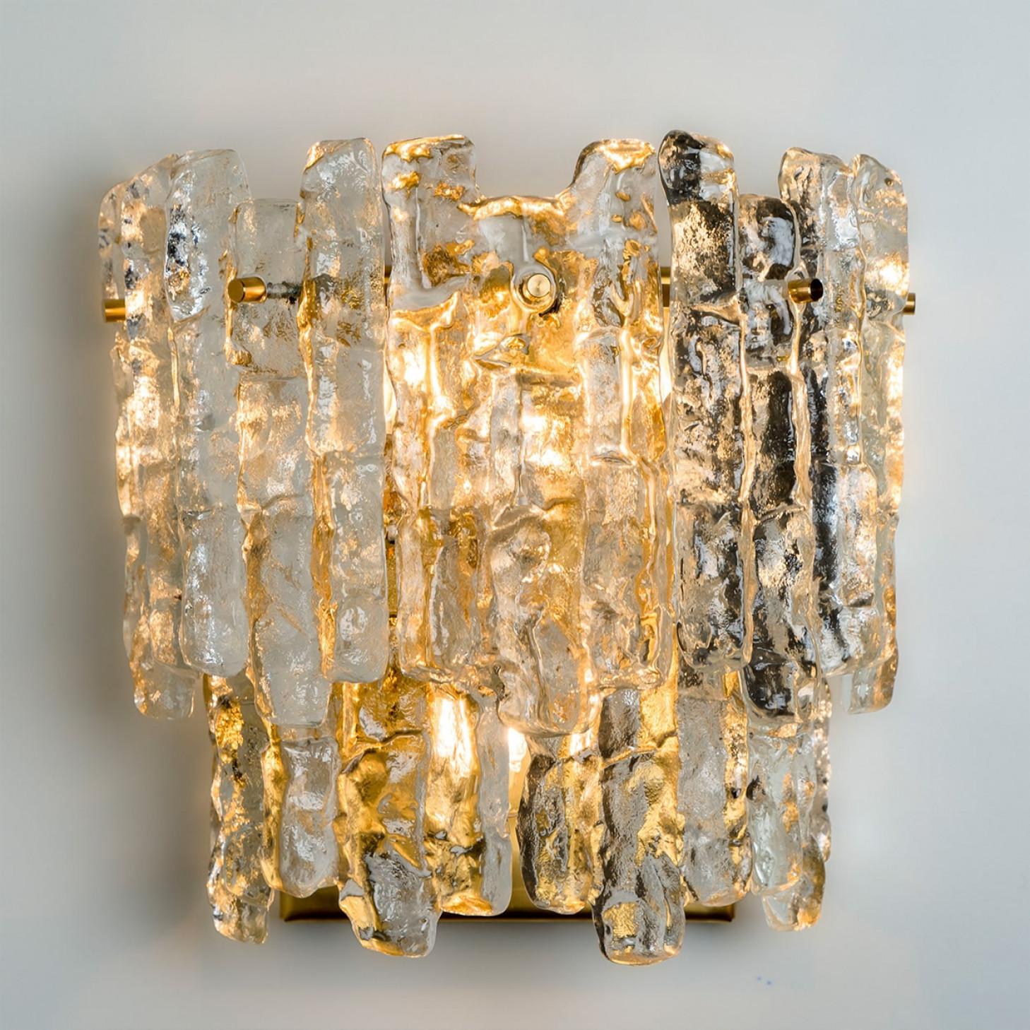 1 de los 6 Apliques XL de cristal de hielo texturado Kalmar, años 70 en venta 7