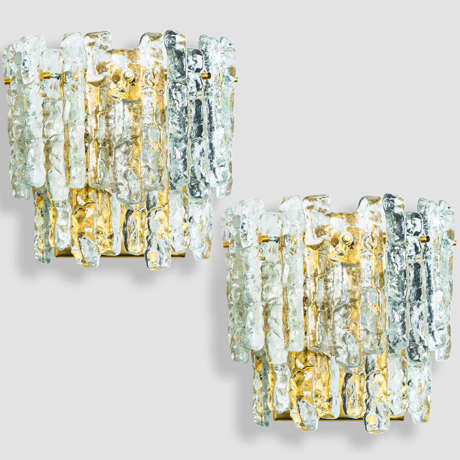 1 of the 6 XL Textured Ice glass Wall Lights Kalmar, 1970s en venta 11