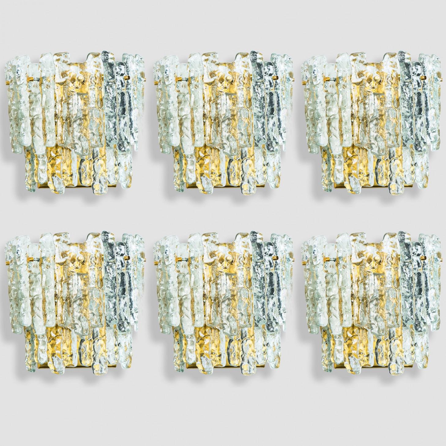 Autre 1 des 6 XL Lampes murales en verre texturé Ice Lighting Kalmar, années 1970 en vente