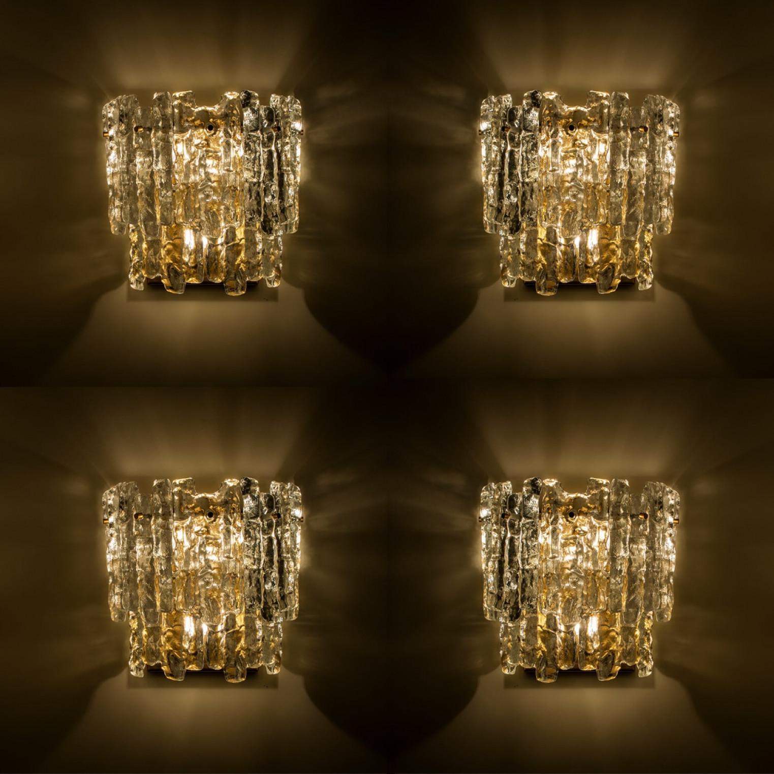 1 des 6 XL Lampes murales en verre texturé Ice Lighting Kalmar, années 1970 en vente 1
