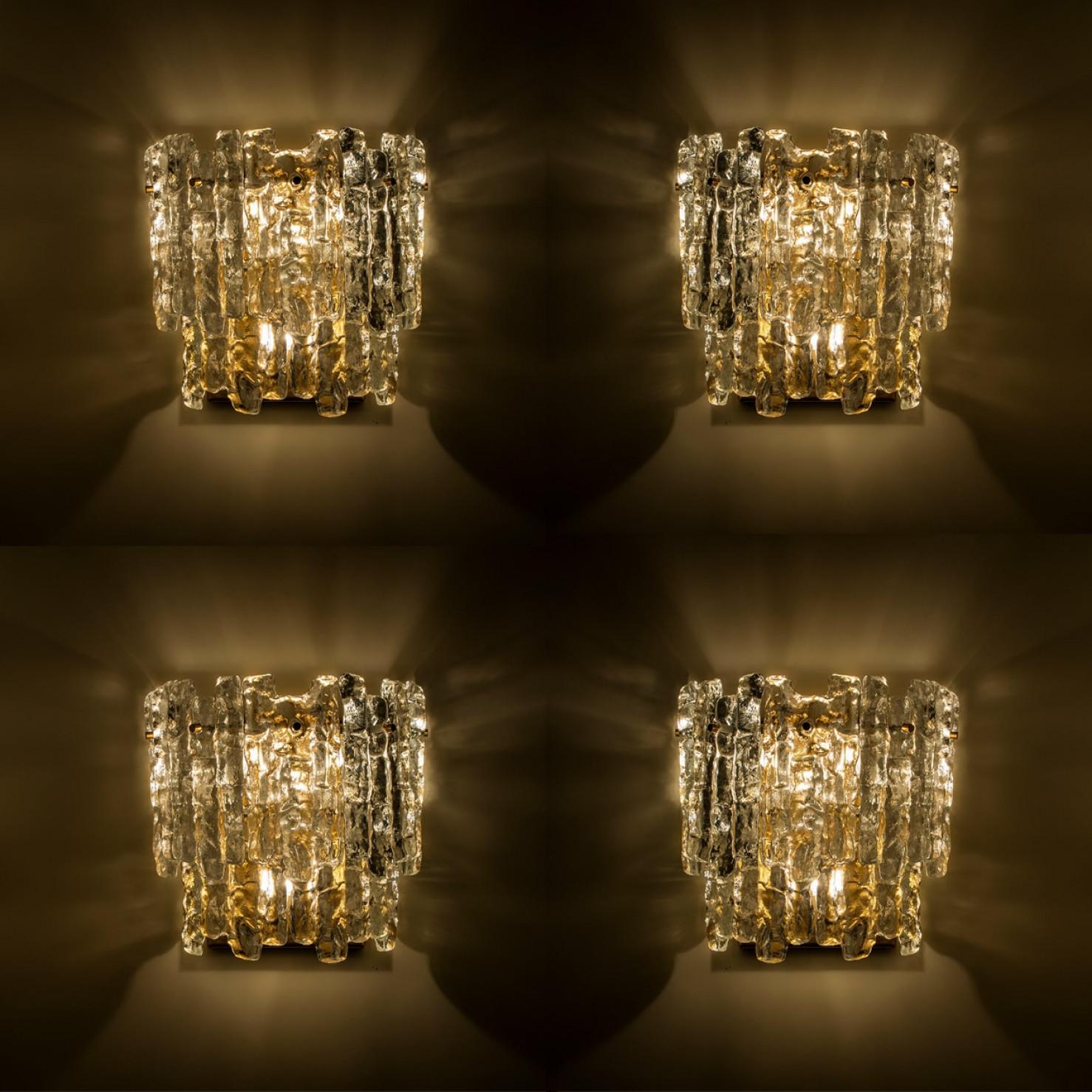 1 de los 6 Apliques XL de cristal de hielo texturado Kalmar, años 70 en venta 1