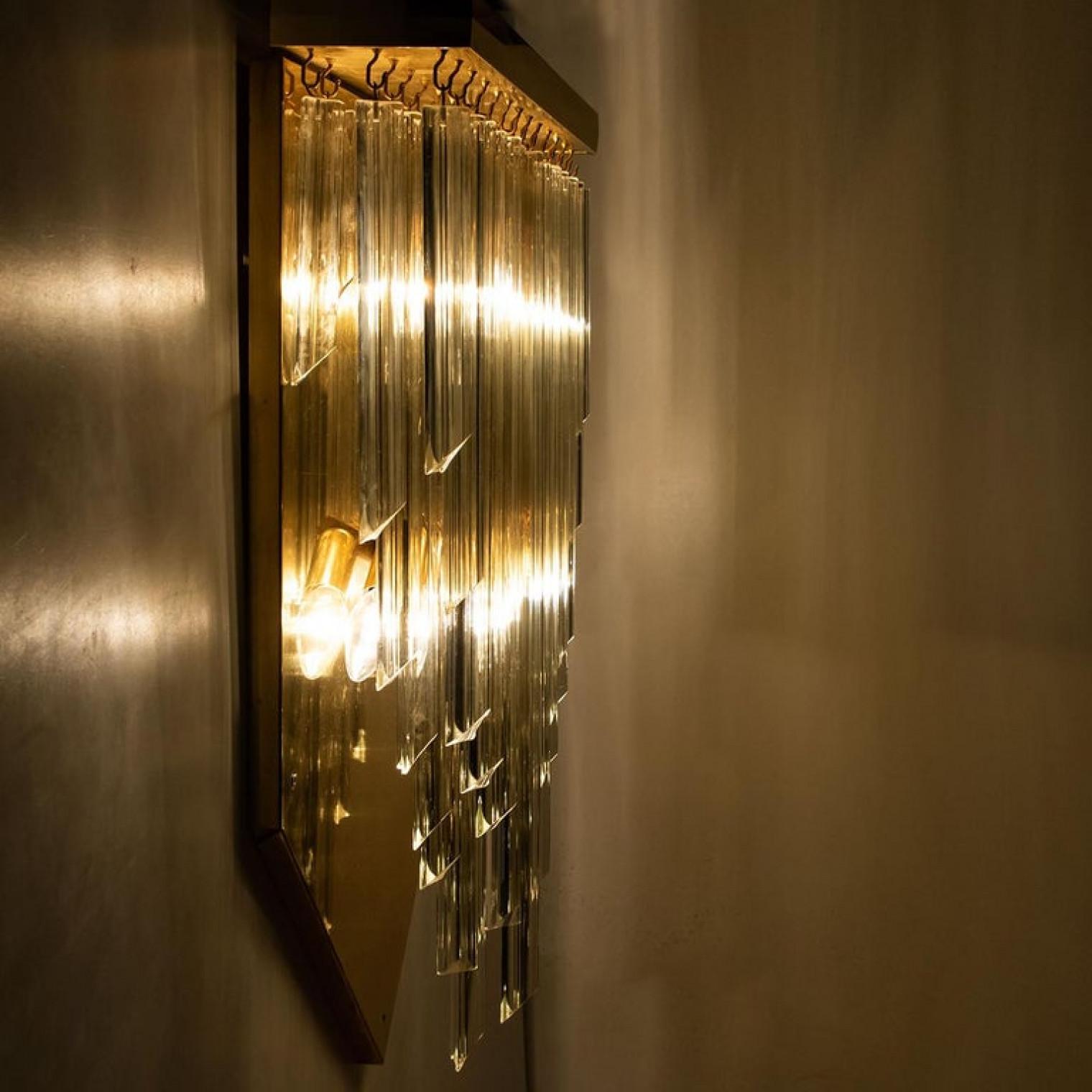 1 of the 6 XXL 'H29.9' Venini Style Murano Glass and Gilt Brass Sconces, 1960s For Sale 2