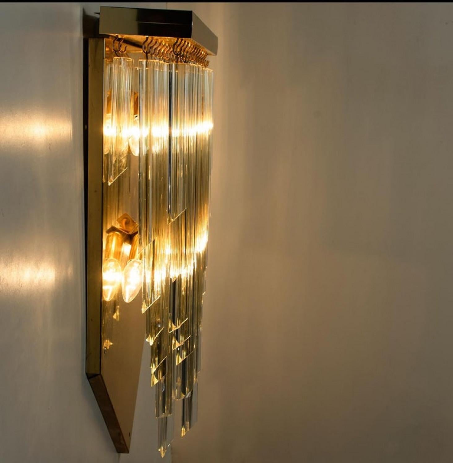 1 of the 6 XXL 'H29.9' Venini Style Murano Glass and Gilt Brass Sconces, 1960s For Sale 3