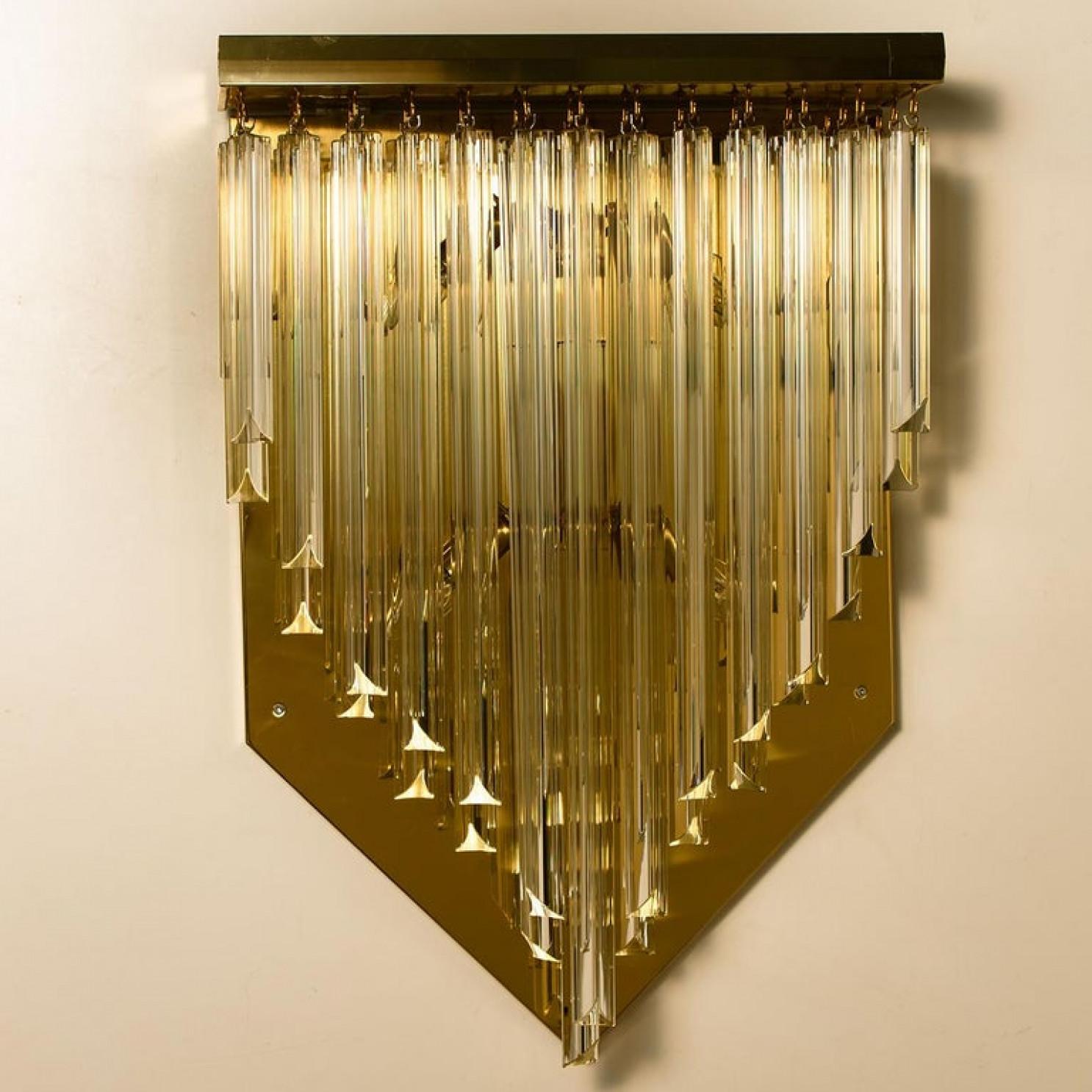 1 of the 6 XXL 'H29.9' Venini Style Murano Glass and Gilt Brass Sconces, 1960s In Good Condition For Sale In Rijssen, NL