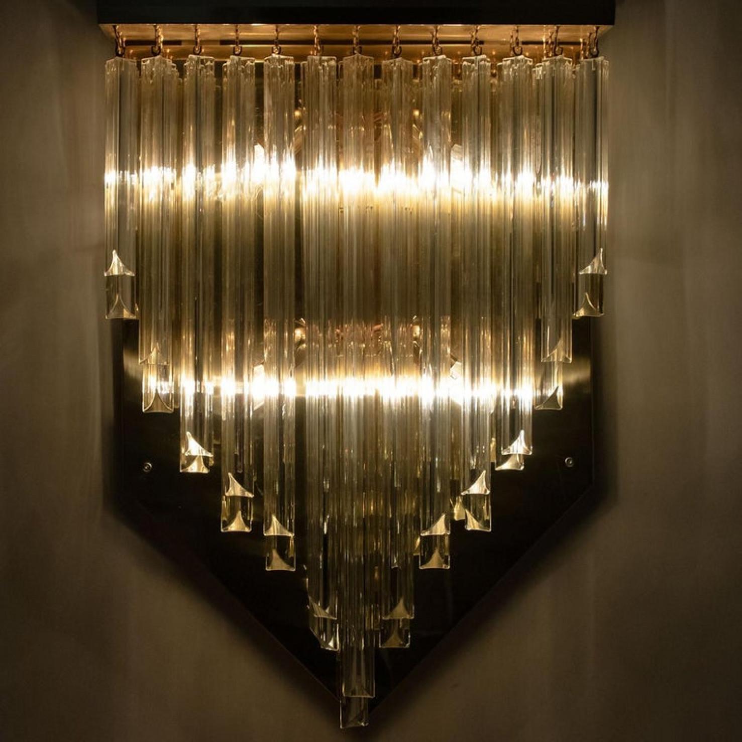 1 of the 6 XXL 'H29.9' Venini Style Murano Glass and Gilt Brass Sconces, 1960s For Sale 1