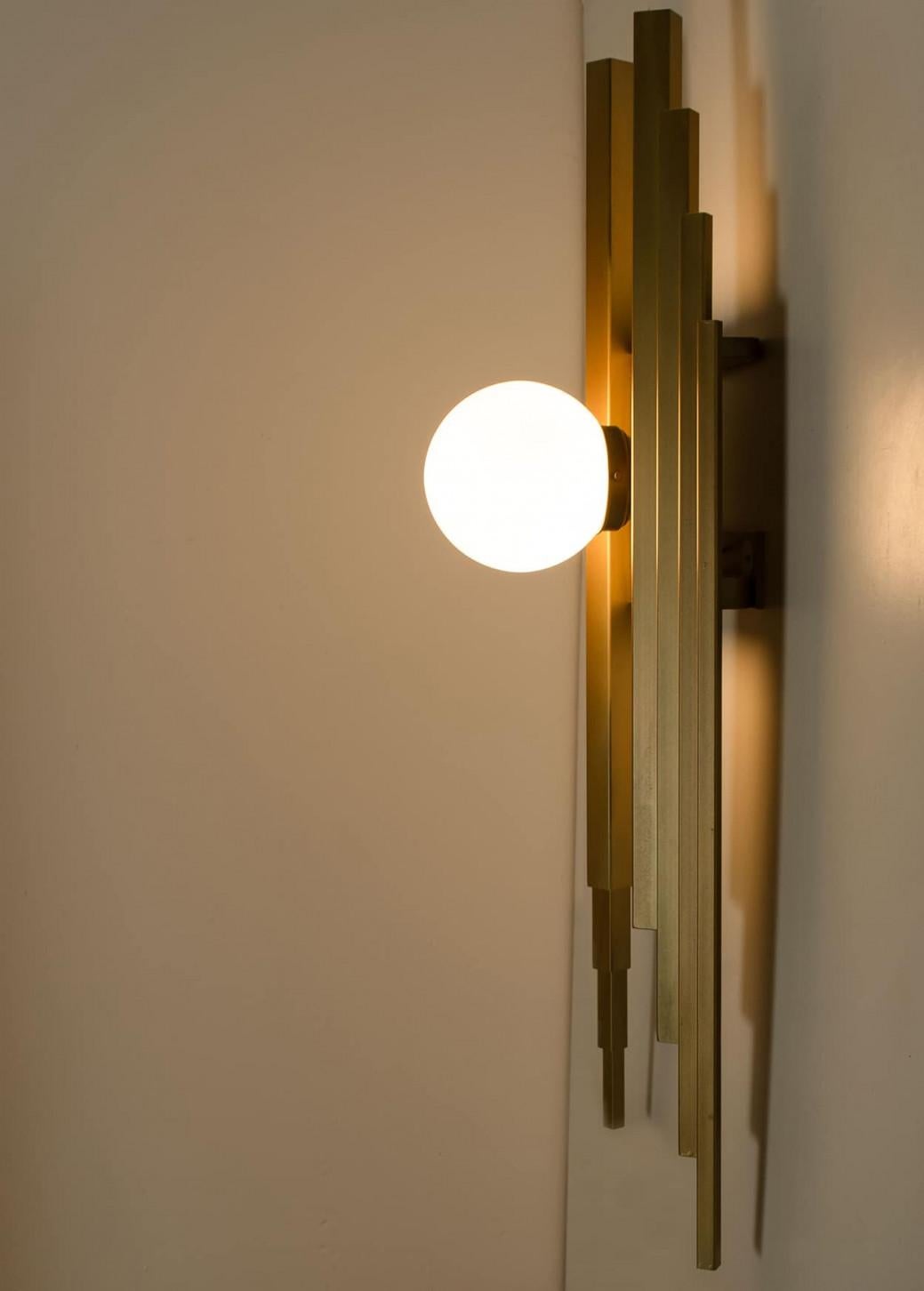1 of the 6 XXL Pipe Organ White Gold Brass Wall Light, 1970s For Sale 1