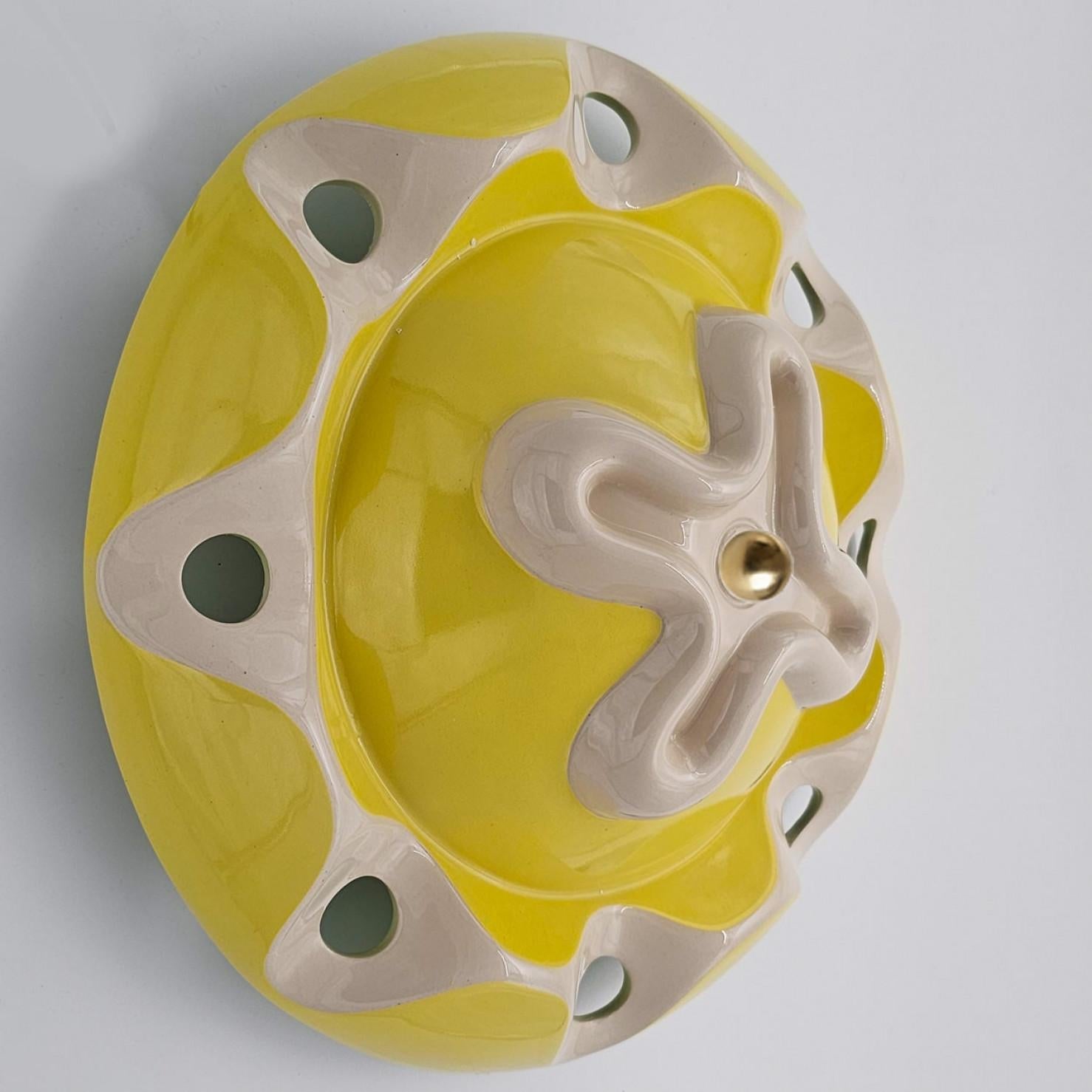 Fine XX secolo 1 delle 6 lampade in ceramica gialla, Rosette di Jeanine Keizer, 1990 in vendita