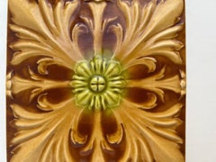 1 der 60 glasierten Art-Déco-Relieffliesen von Gilliot, Hemiksem, um 1920