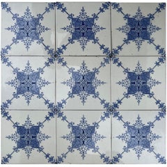1 de los 60 Azulejos Esmaltados Art Decó Blancos y Azules de Le Glaive, Bélgica