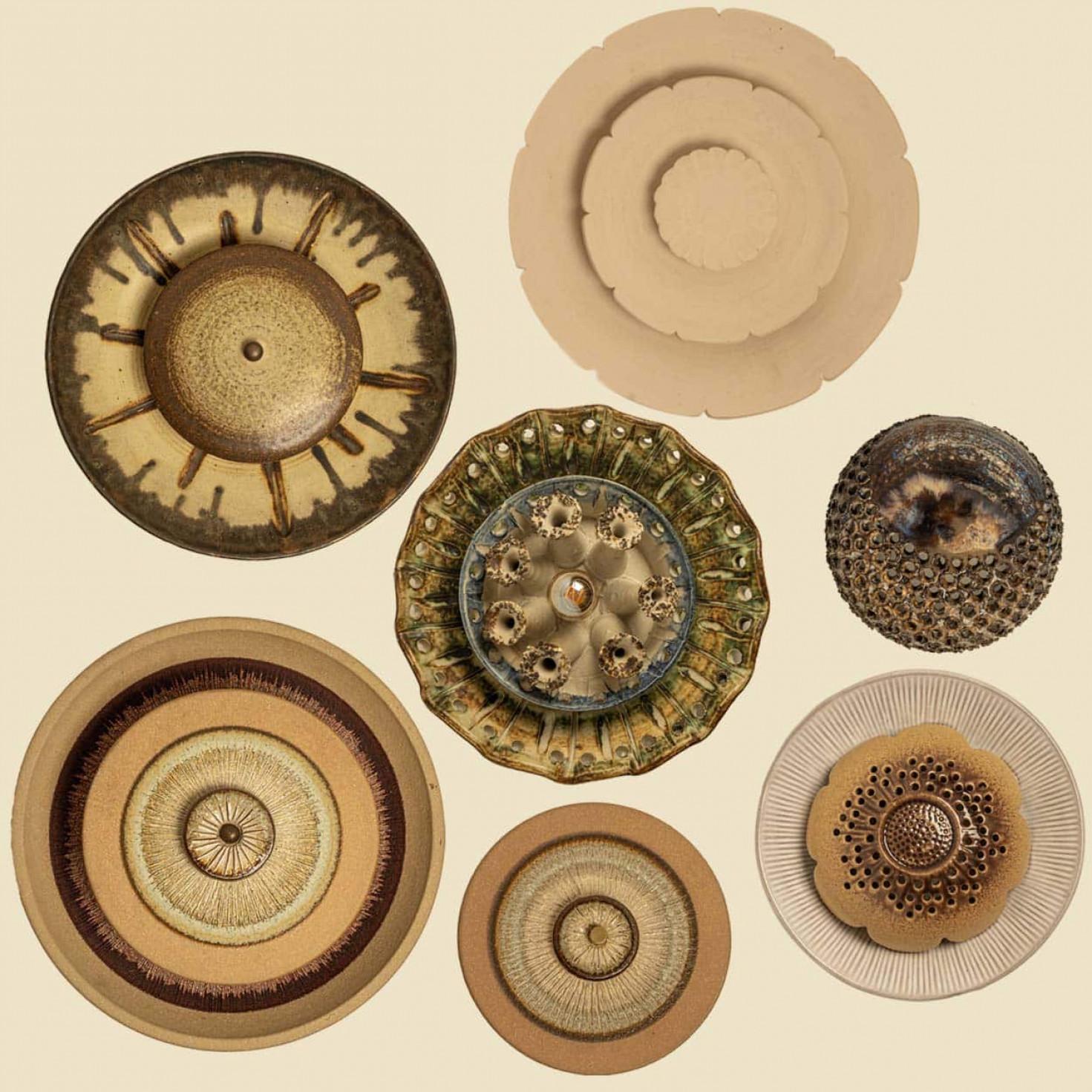 Spectacular set of ceramic wall lights with beautiful accents. Manufactured in Denmark in the 1970s. In excellent condition, in the style of Axella. A beautiful set that complements many interiors.

Cleaned, well-wired and ready to