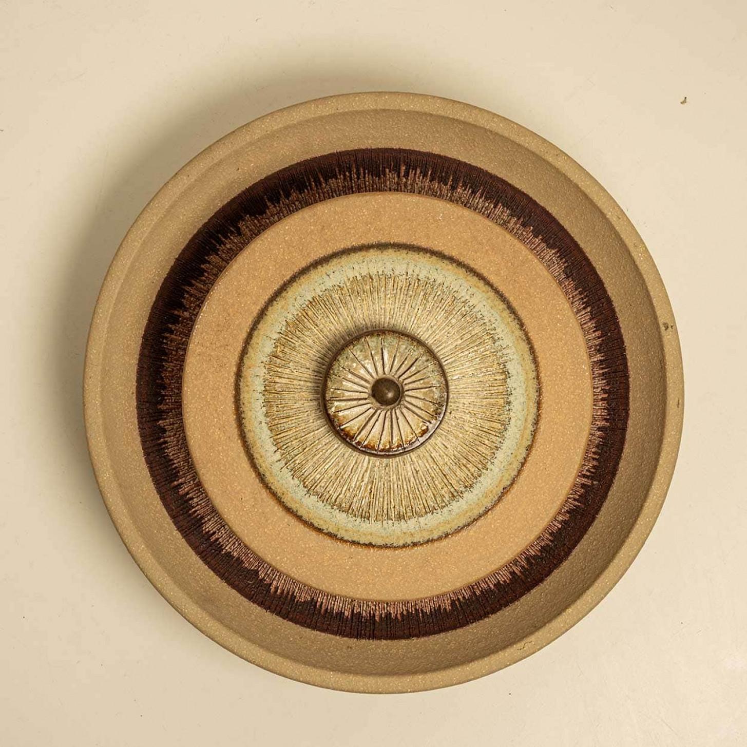 1 of the 7 Ceramic Wall Lights in the style of Axella, Denmark 1970 In Good Condition For Sale In Rijssen, NL