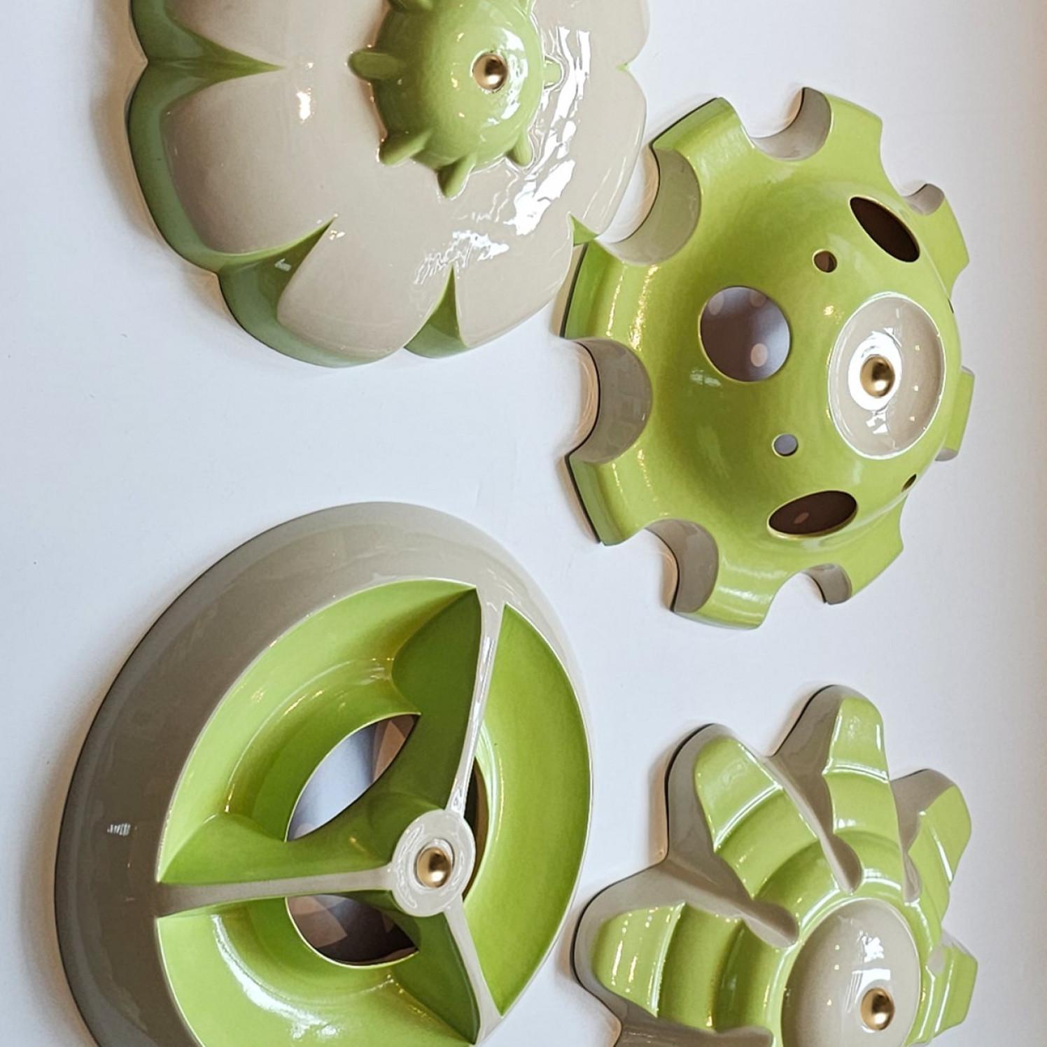1 des 7 lampes en céramique verte, Rosettes de Jeanine Keizer, 1990 en vente 2