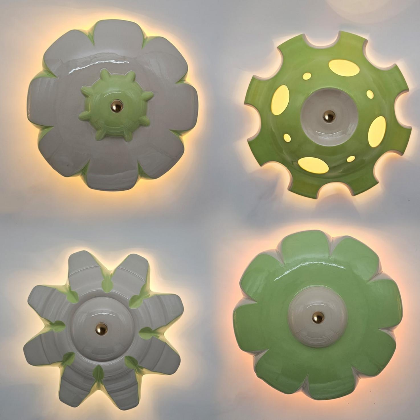 Autre 1 des 7 lampes en céramique verte, Rosettes de Jeanine Keizer, 1990 en vente