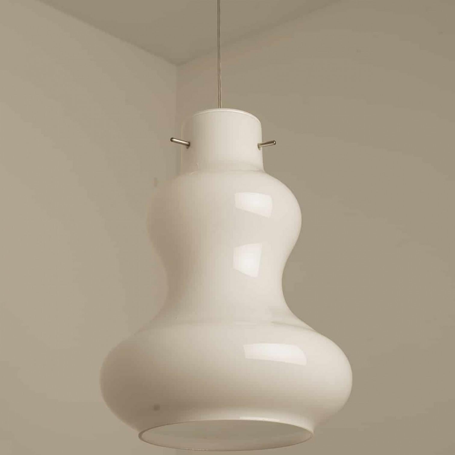 1 of the 7 Murano Glass Pendant Lights by Massimo Vignelli for Venini, 1960 For Sale 1