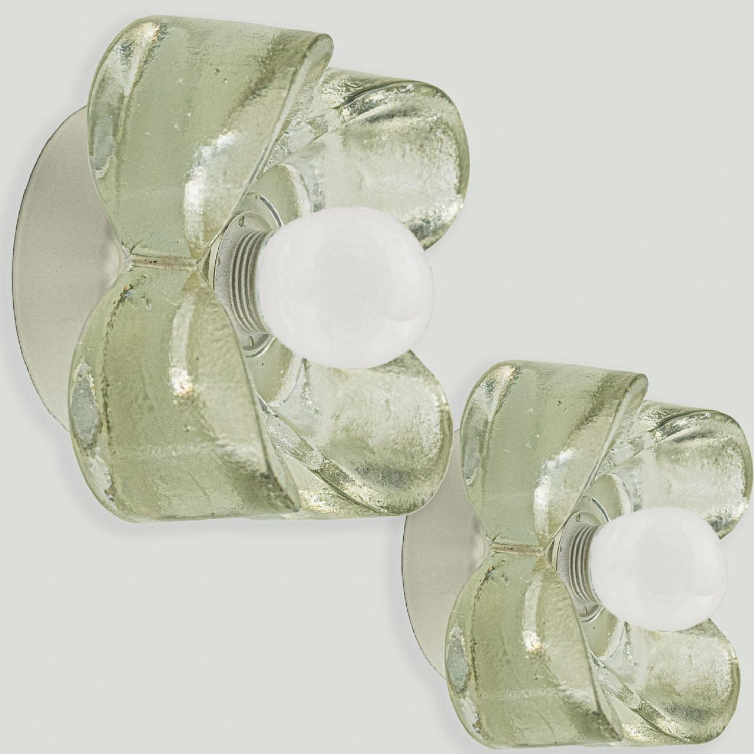 Fin du 20e siècle 1 des 8 appliques en verre bullé Flush Mounts Allemagne, 1970 en vente