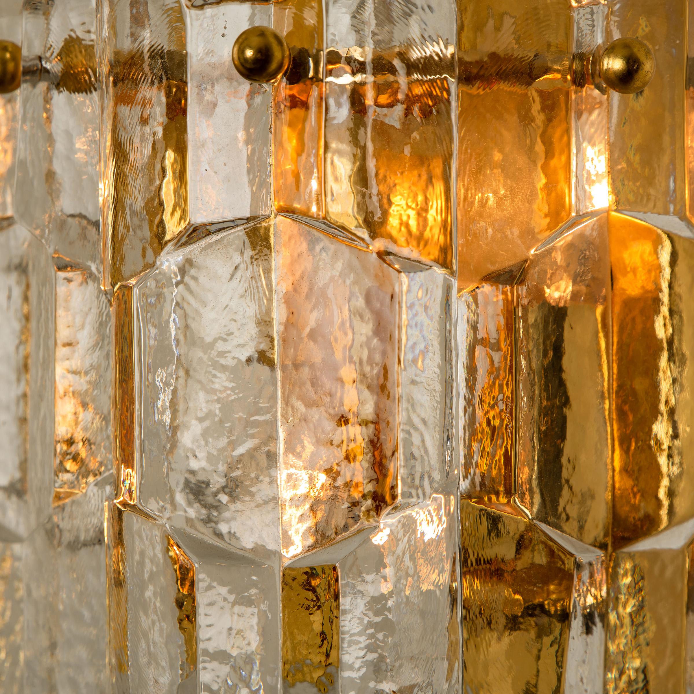 1 von 8 J.T. Kalmar 'Palazzo' Wandleuchten aus vergoldetem Messing und Glas im Angebot 6