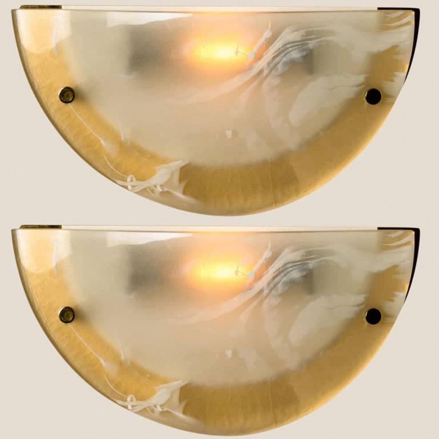 1 delle 8 applique in ottone e vetro di Murano, Hillebrand, 1975 In condizioni buone in vendita a Rijssen, NL