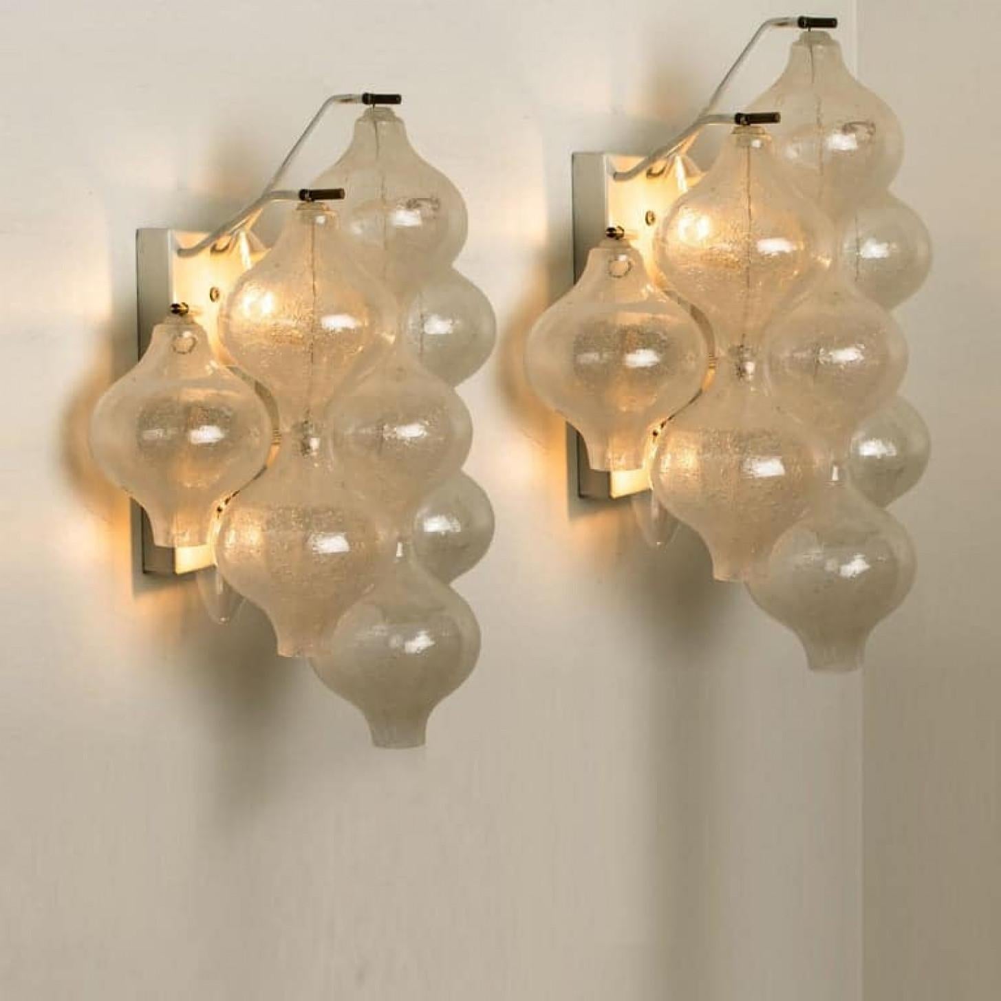 Metallo 1 delle 8 lampade o applique Tulipan di J&T. Kalmar 'H 21.2', anni '60 in vendita