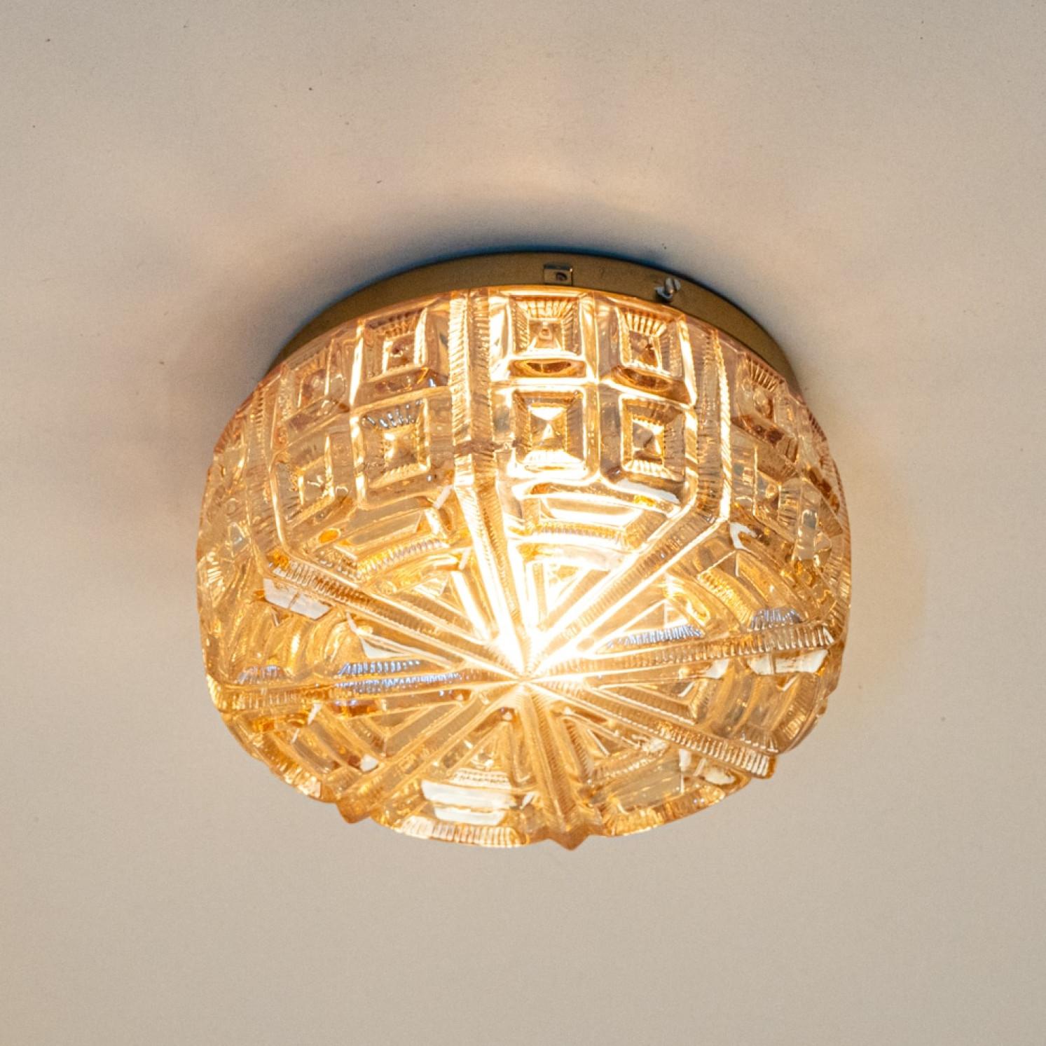 1 of the 8 Round Glass Wall Light/Flush Mount in Style of Tynell, 1960 For Sale 5