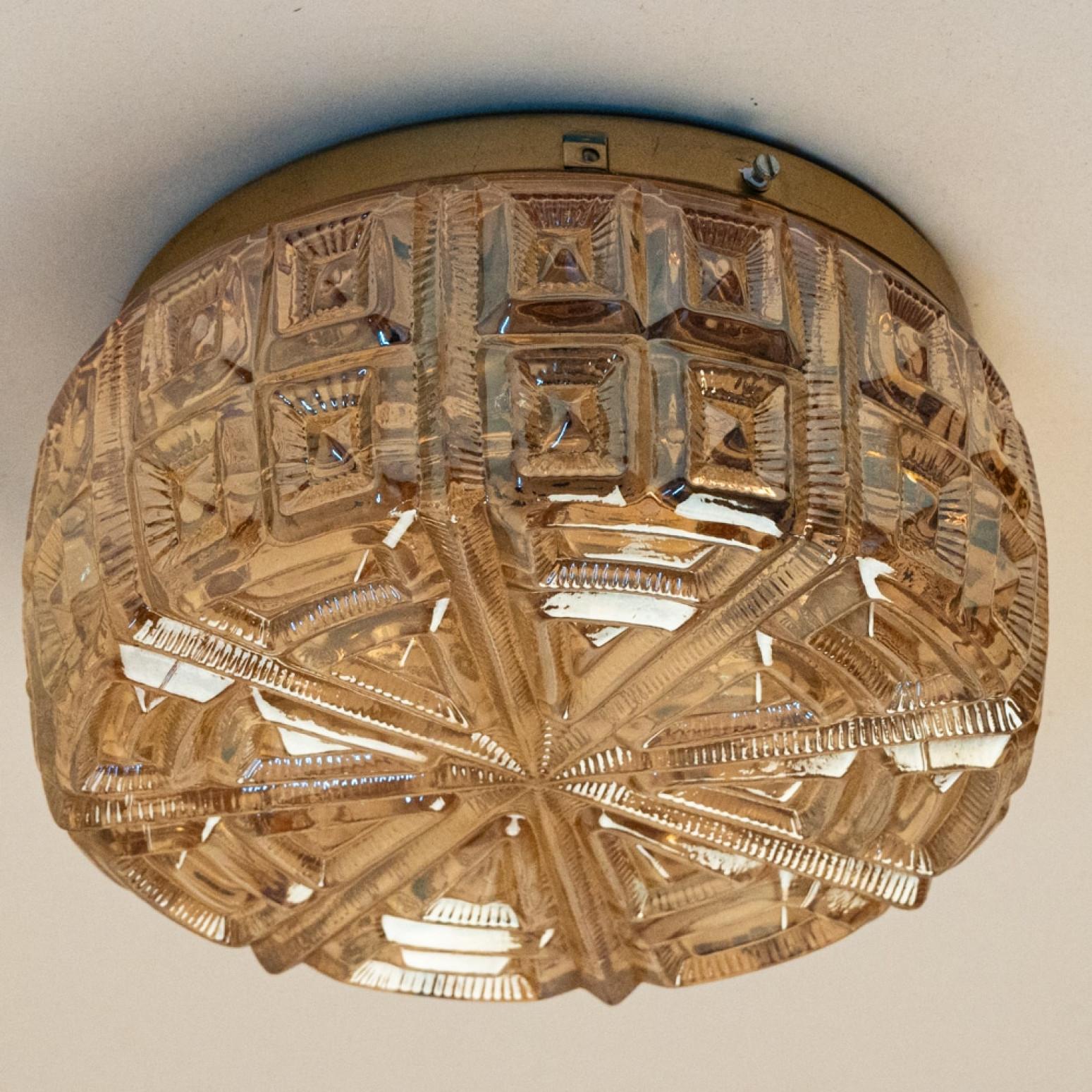 1 of the 8 Round Glass Wall Light/Flush Mount in Style of Tynell, 1960 For Sale 9