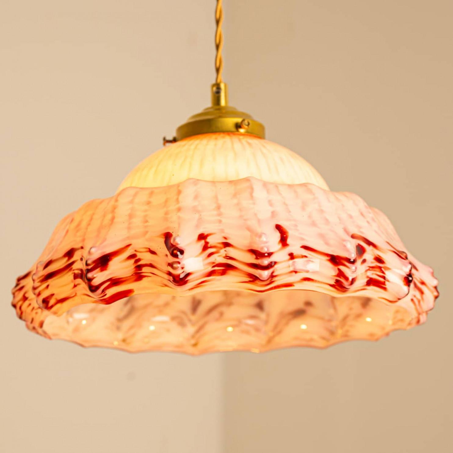 1 de 3 Colgantes Art Decó de cristal soplado de Murano Rojo Blanco Rosa Cristal de Murano en venta