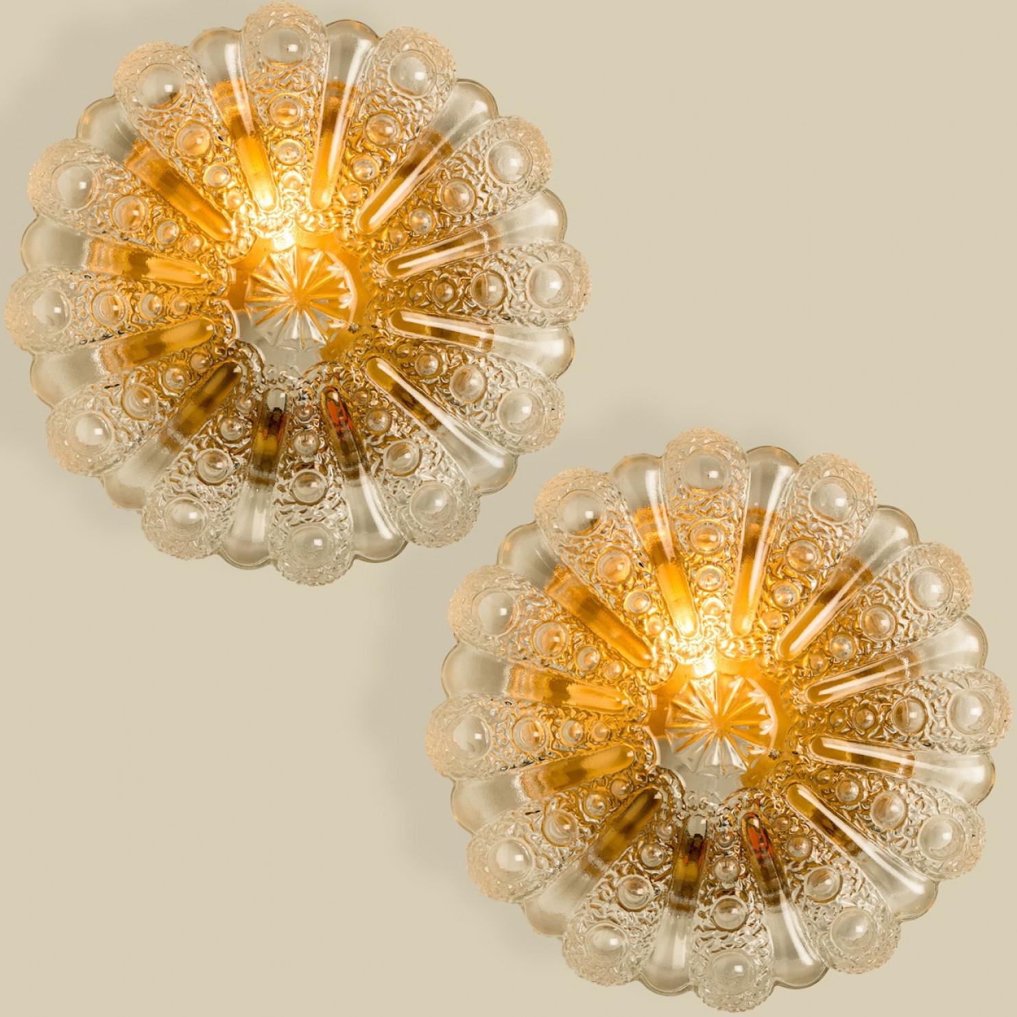 1 of the Six Clear Glass and Brass Flush Mounts in Style of Helena Tynell, 1960 en venta 3