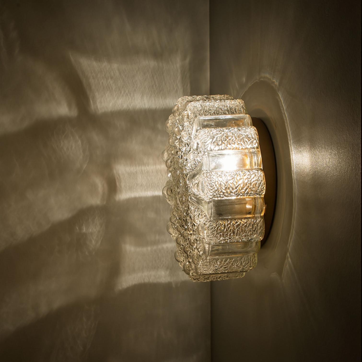 1 of the Six Clear Glass and Brass Flush Mounts in Style of Helena Tynell, 1960 en venta 6