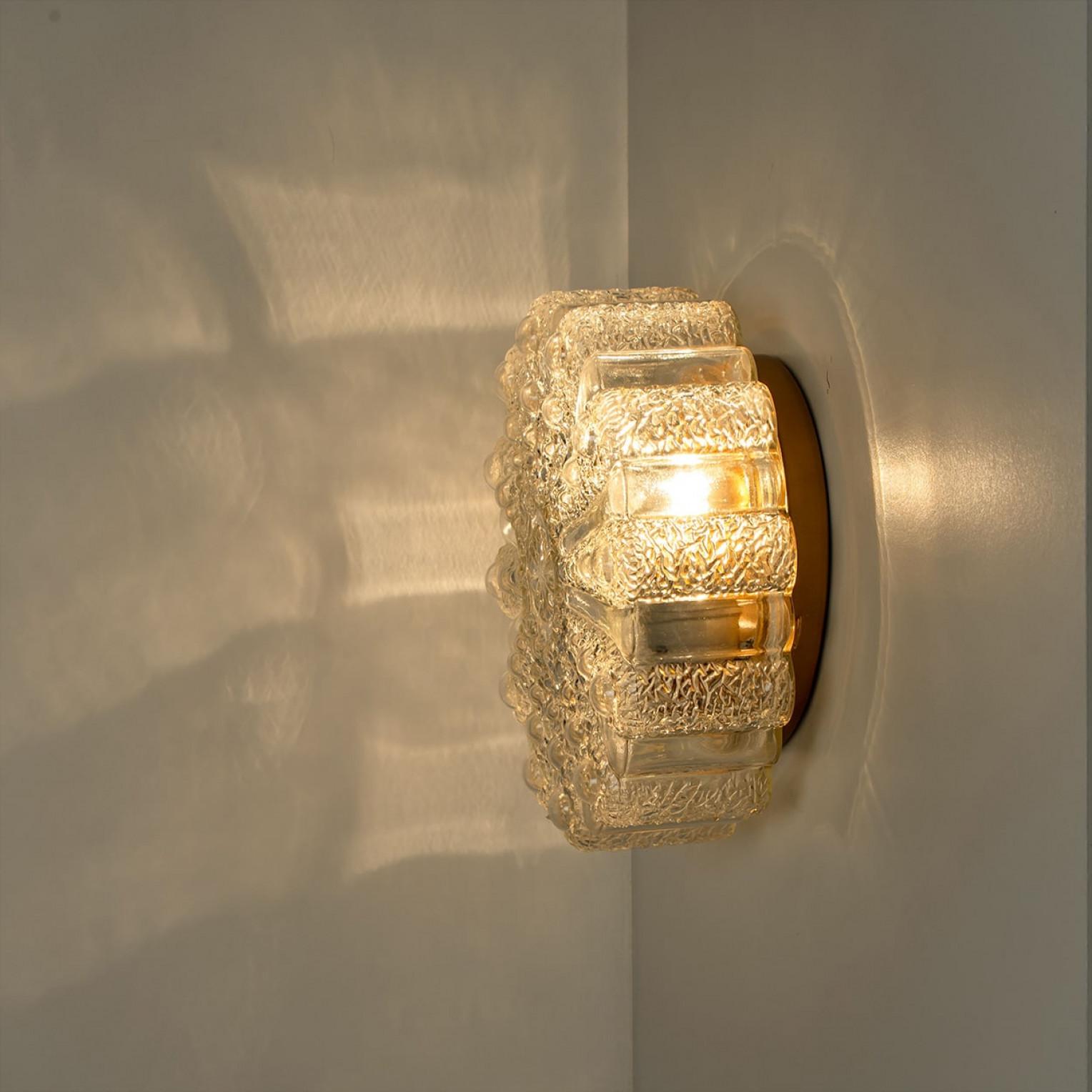 1 of the Six Clear Glass and Brass Flush Mounts in Style of Helena Tynell, 1960 en venta 7