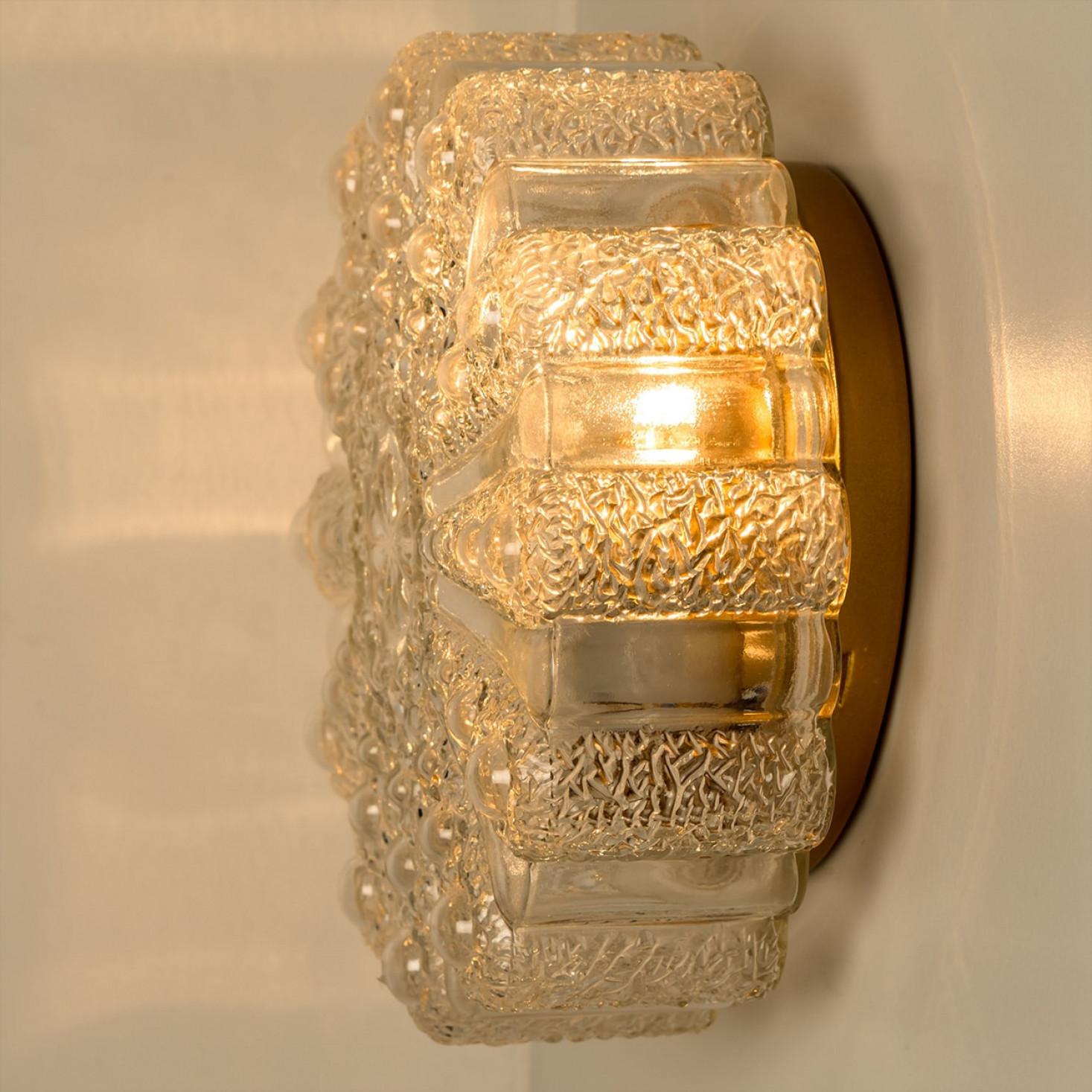 1 of the Six Clear Glass and Brass Flush Mounts in Style of Helena Tynell, 1960 en venta 8