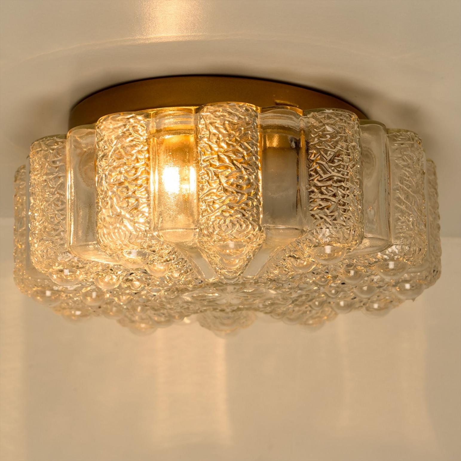 1 of the Six Clear Glass and Brass Flush Mounts in Style of Helena Tynell, 1960 Otro en venta