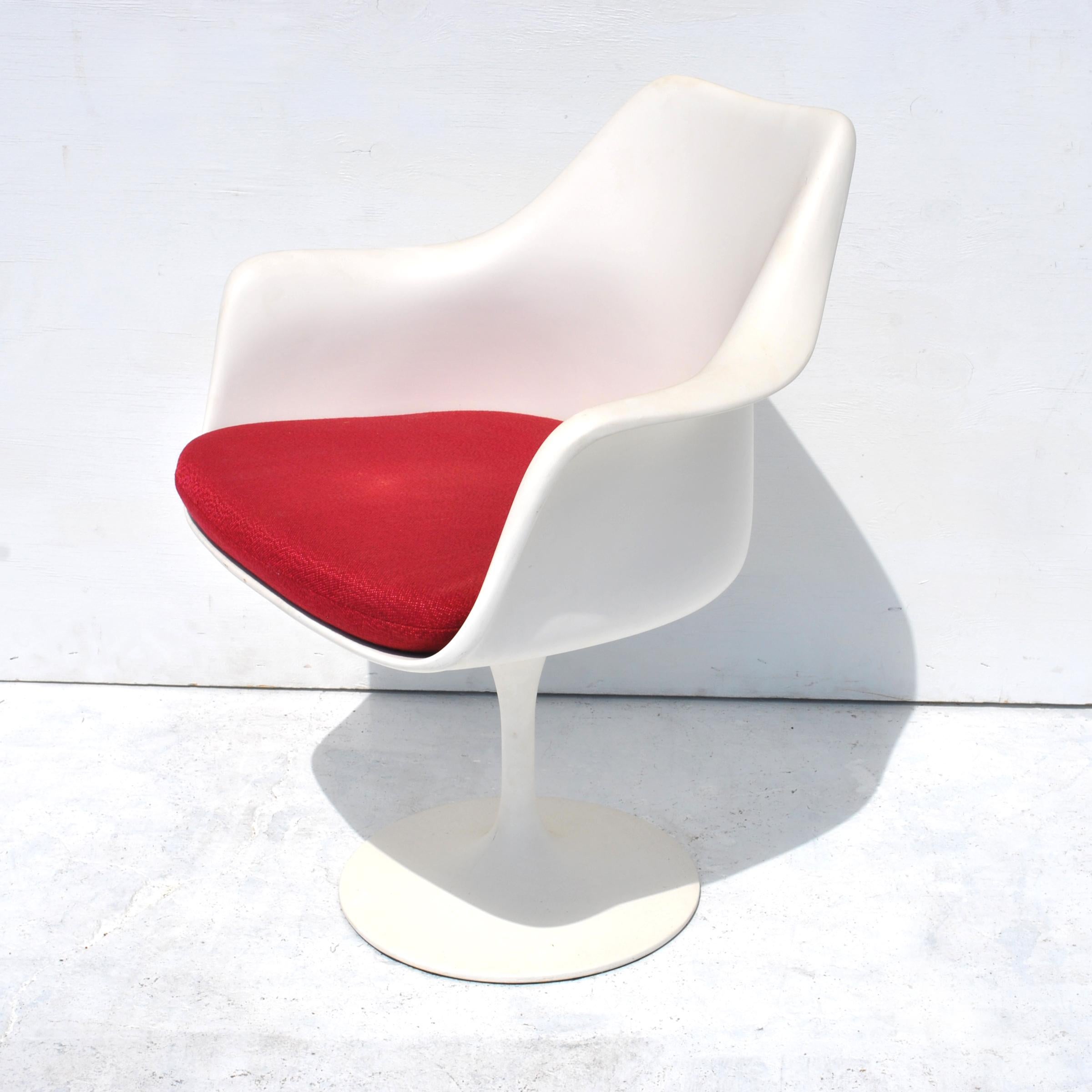 Mid-Century Modern 1 Original Knoll Eero Saarinen Swivel Tulip Armchair