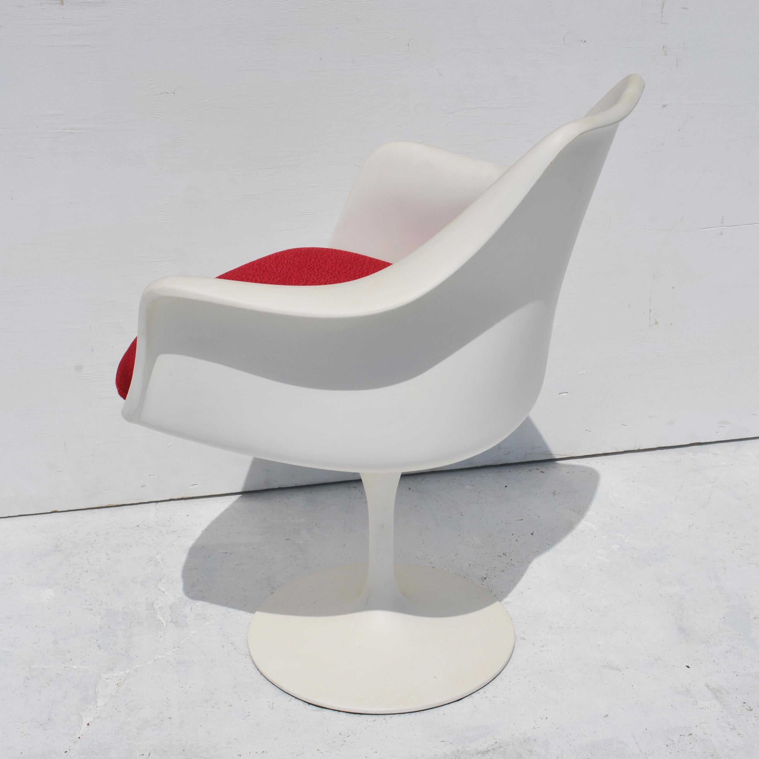 1 Original Knoll Eero Saarinen Swivel Tulip Armchair 1