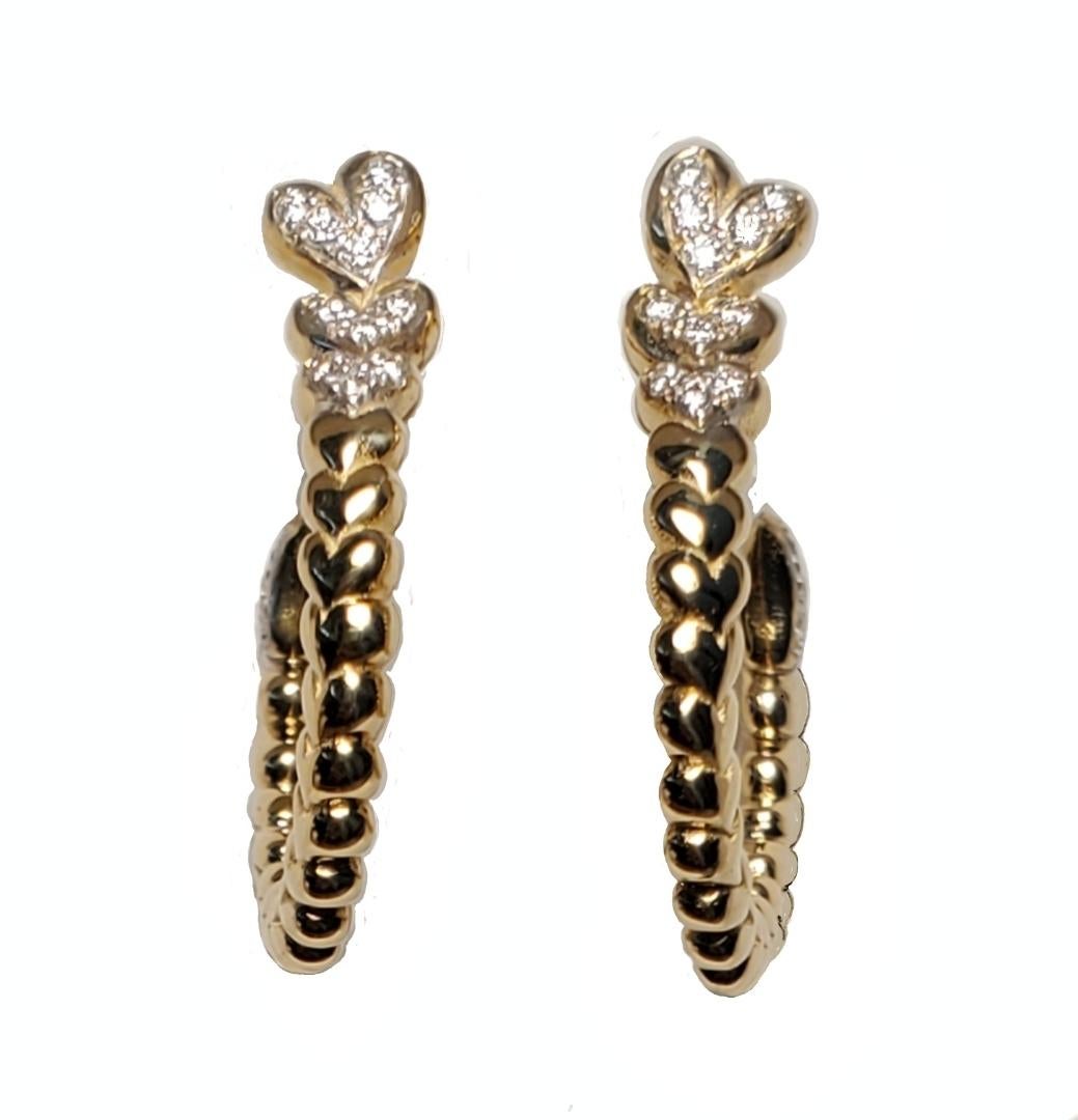 1 Pair Earrings 14k yellow gold Earrings with spiraling Diamonds Hearts  In New Condition For Sale In Los Angeles, CA