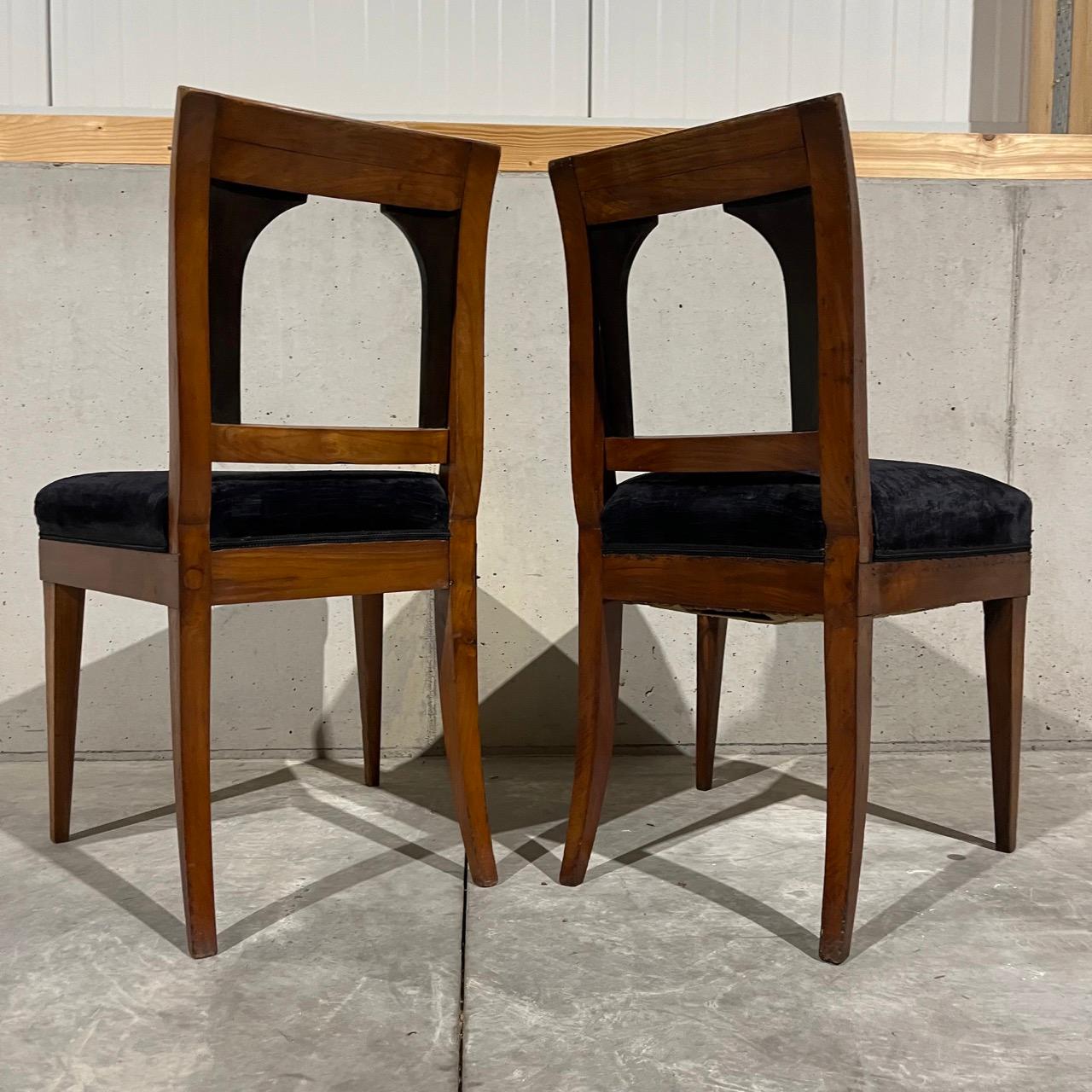 1 pair of antique chairs  Biedermeier around 1820  cherry wood  dark blue fab For Sale 5