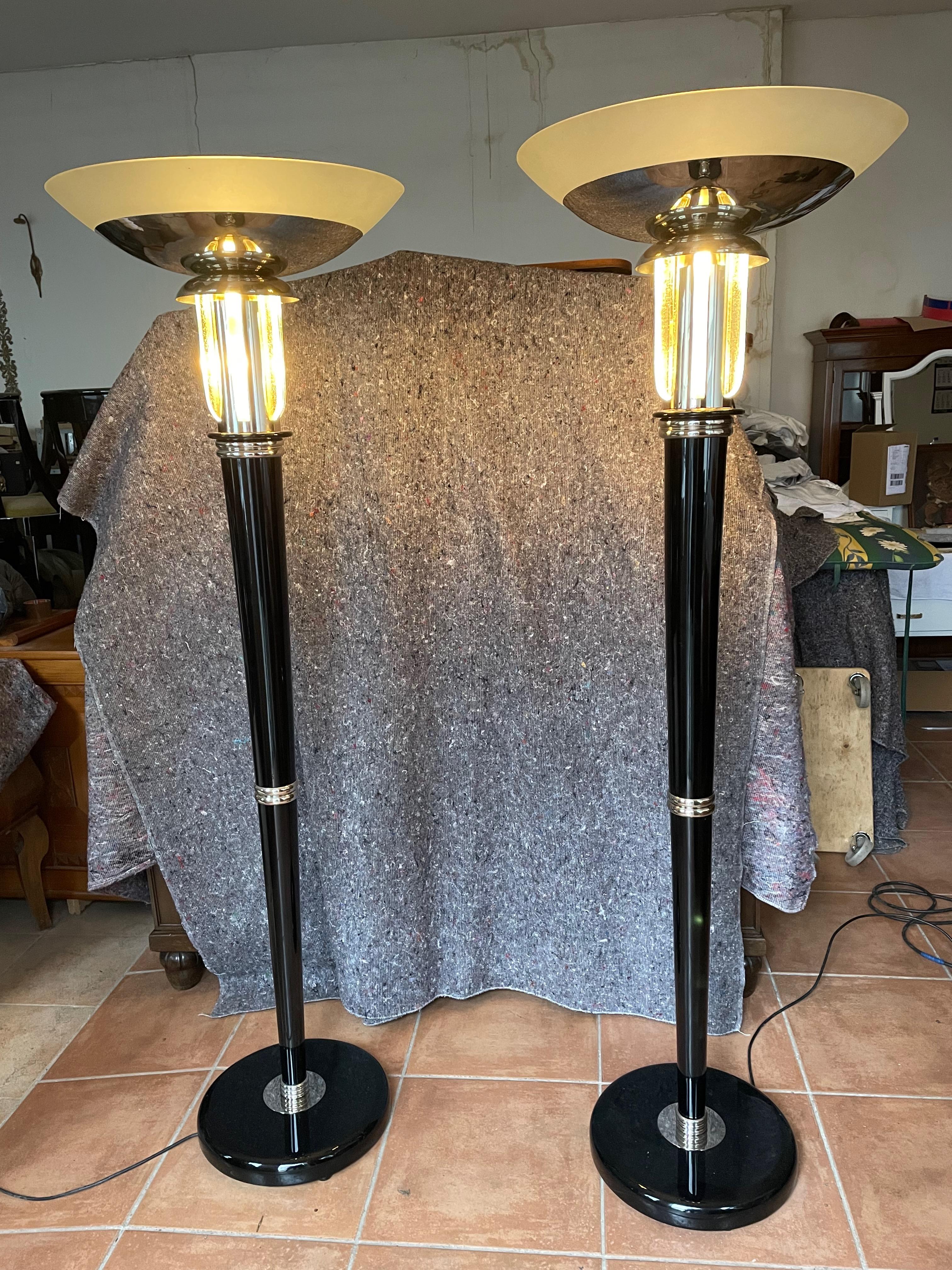 Early 20th Century 1 Pair of Art Déco Floor Lamps. France 1920s. For Sale
